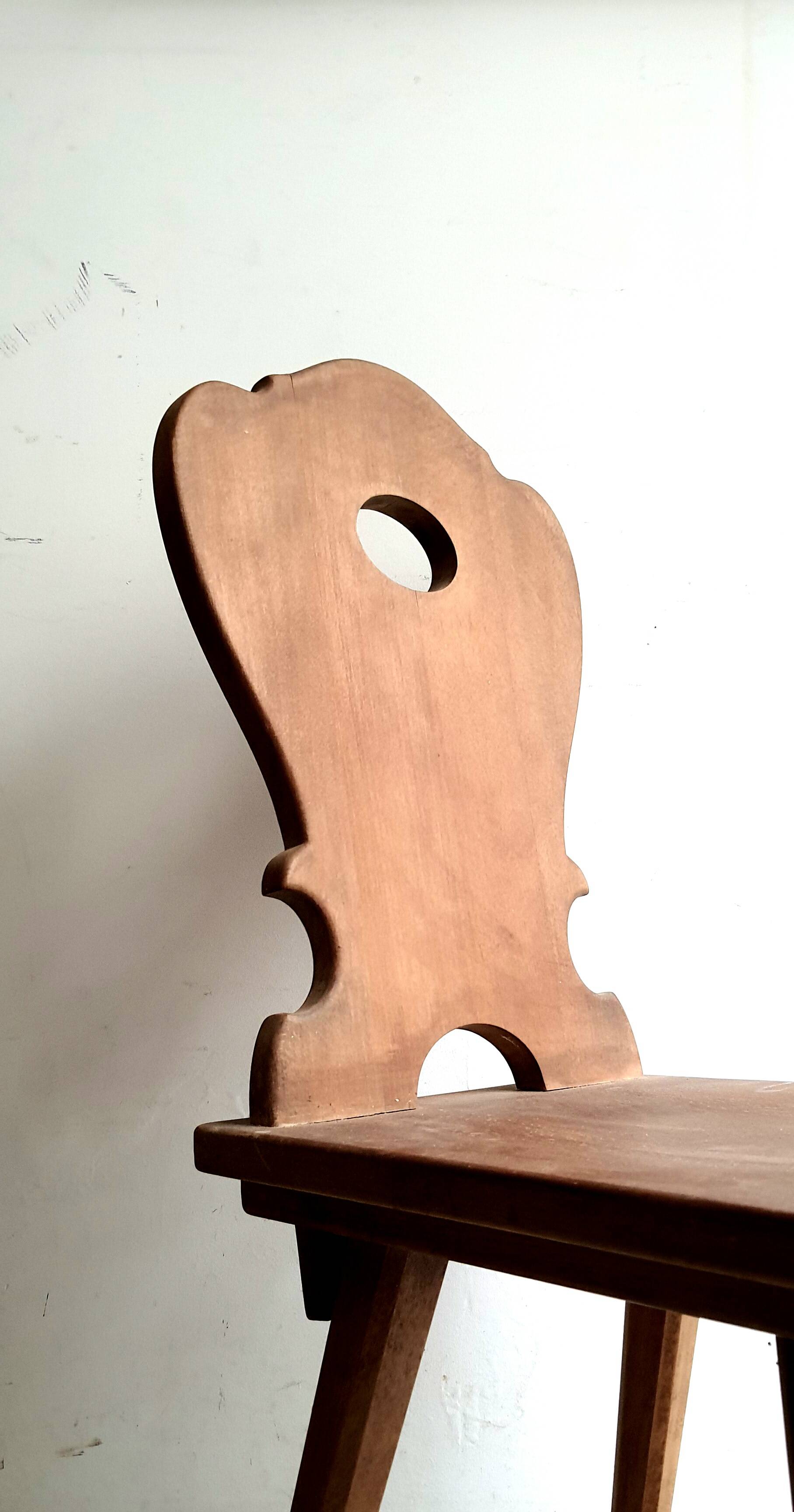 Series of 4 Brutalist chairs in solid oak - Savoyard Popular Art - Vintage from the 60s