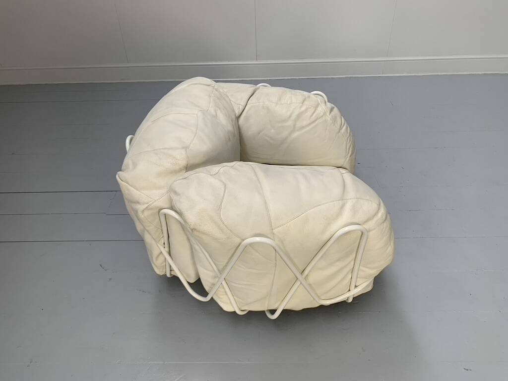 Edra Corbeille Armchair – In ivory white leather