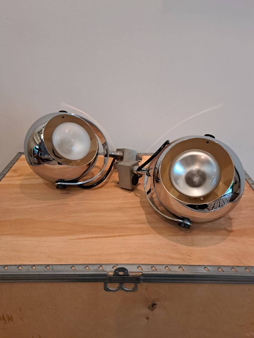 Paire d’appliques (spots)chrome style Eyeball vintage