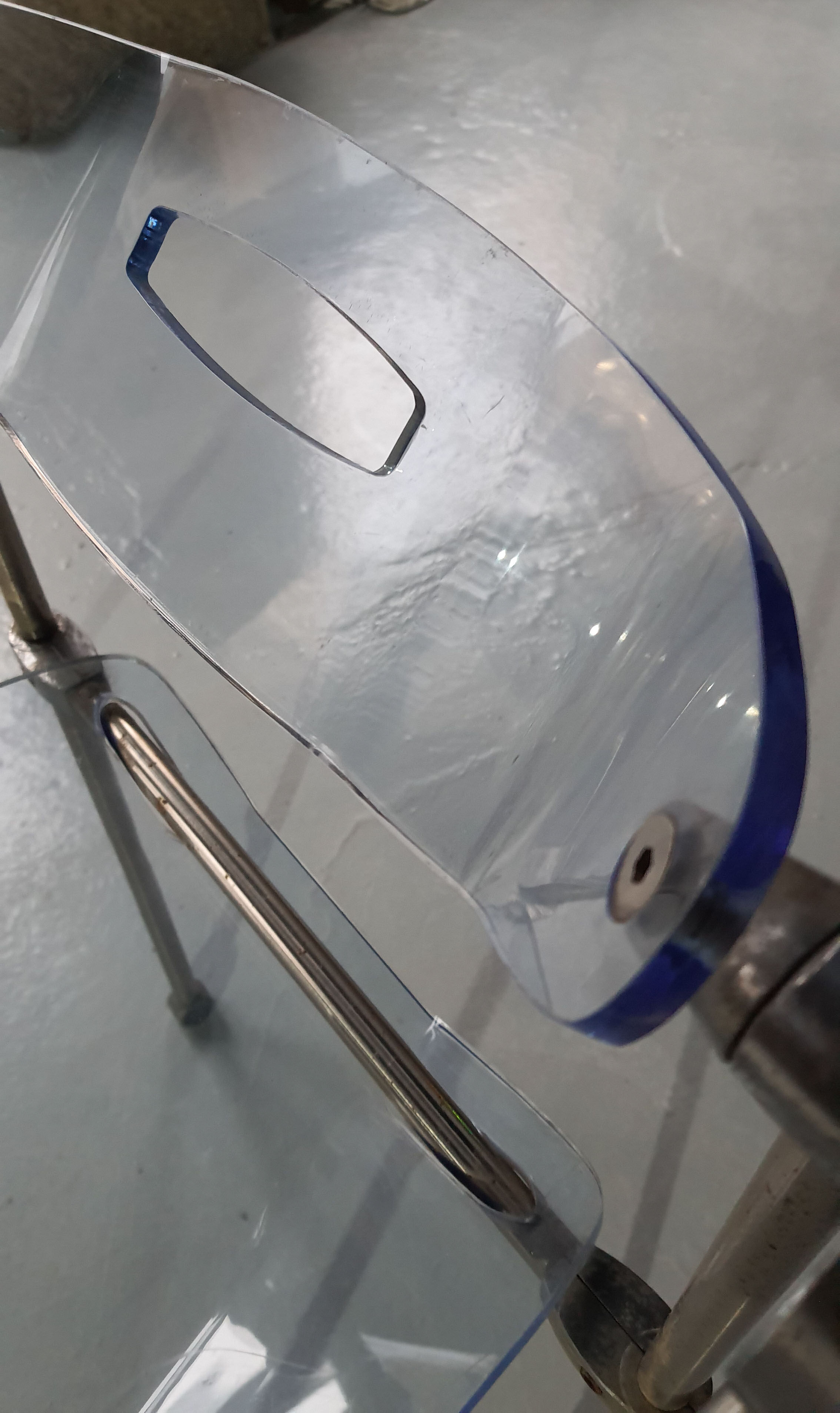 Modern folding chair in plexiglass Giancarlo Piretti - EDA Concept