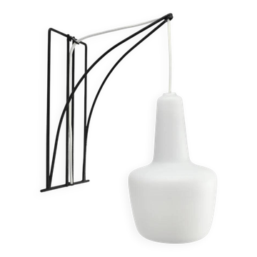 Modernist wall light with metal and glass wire