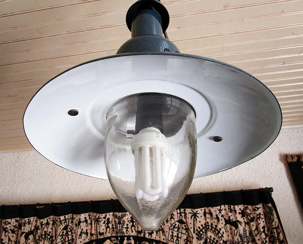 Vintage boat lamp suspension