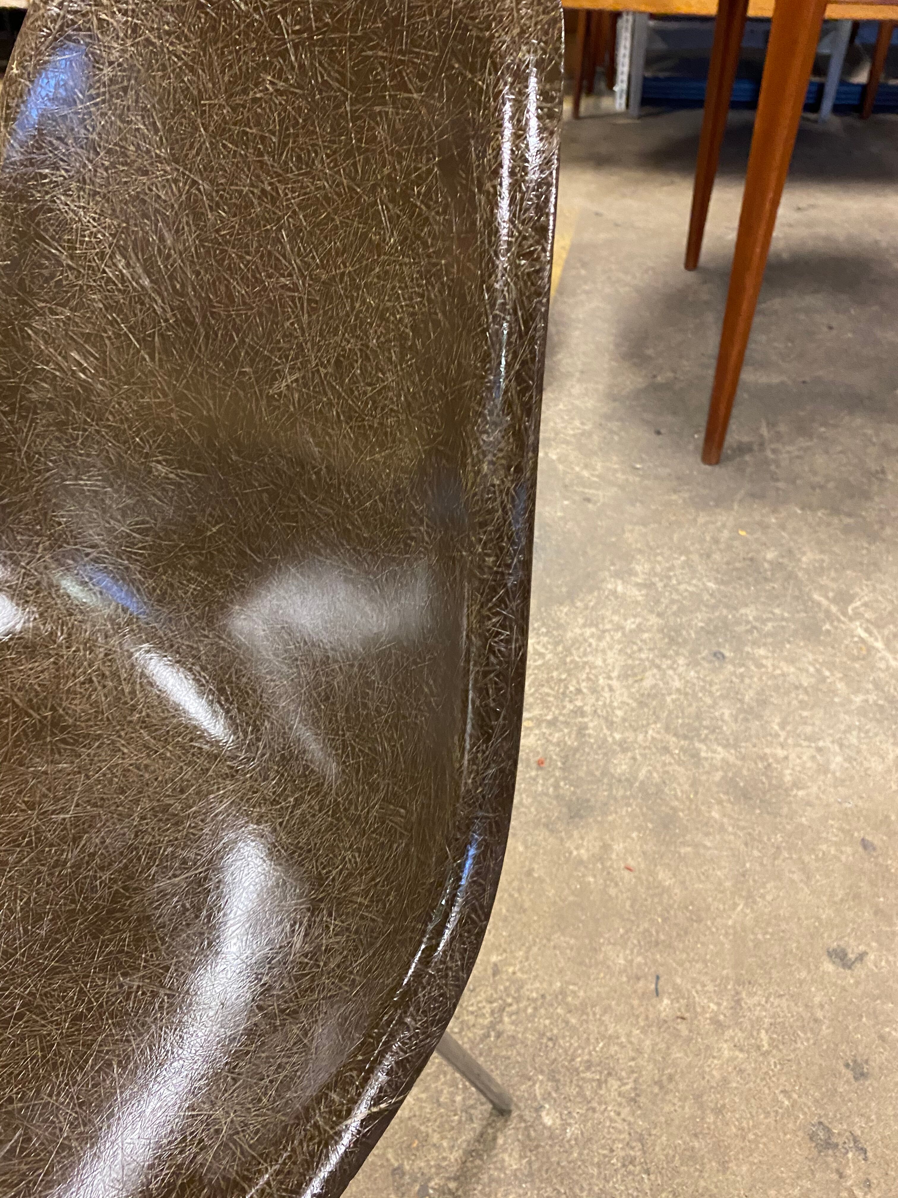 Pair of DSX chairs by Charles and Ray Eames Herman Miller edition