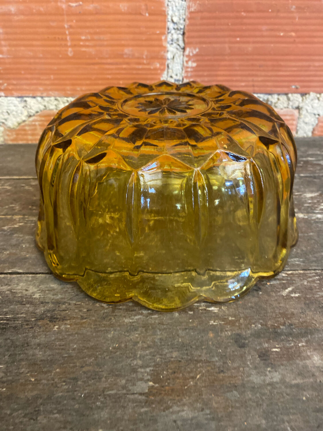 Salad bowl + 6 vintage amber orange moulded glass bowls from the 1970s.