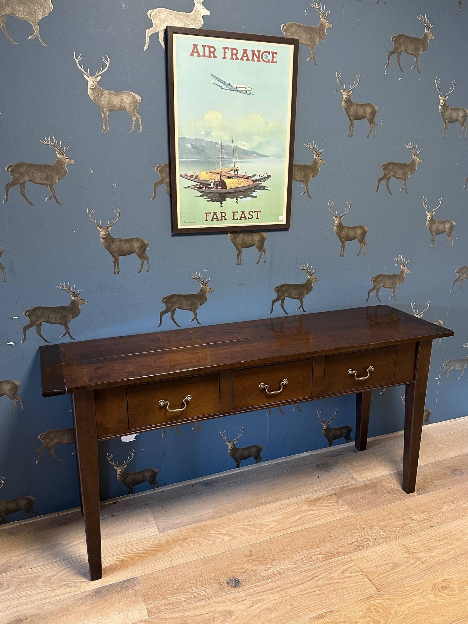 Table console en bois de cerisier avec 3 tiroirs