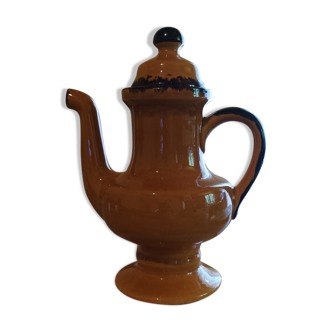 Ceramic teapot