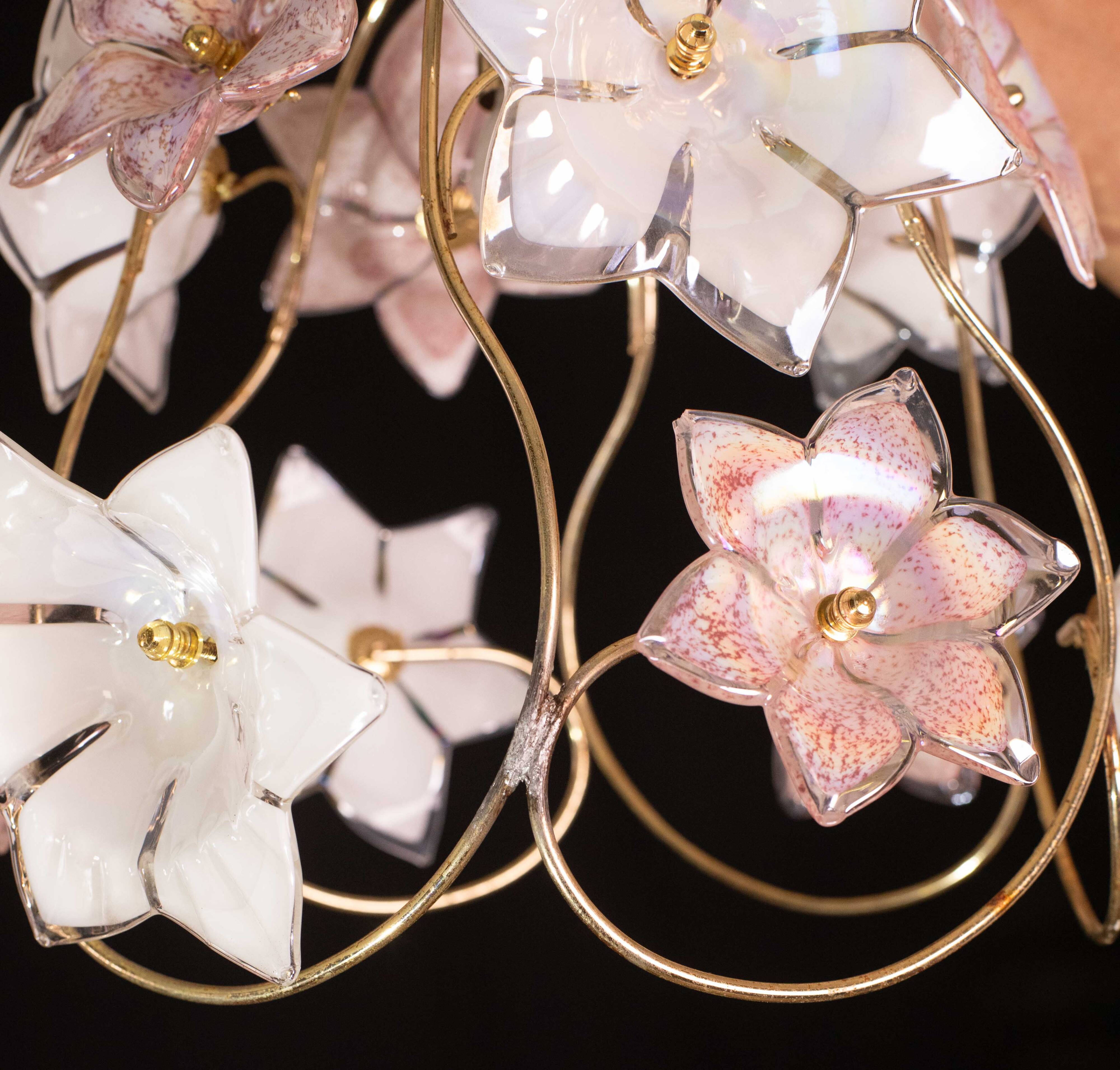 Charming Murano vintage chandelier white and pink flowers