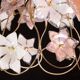 Charmant lustre vintage Murano fleurs blanches et roses