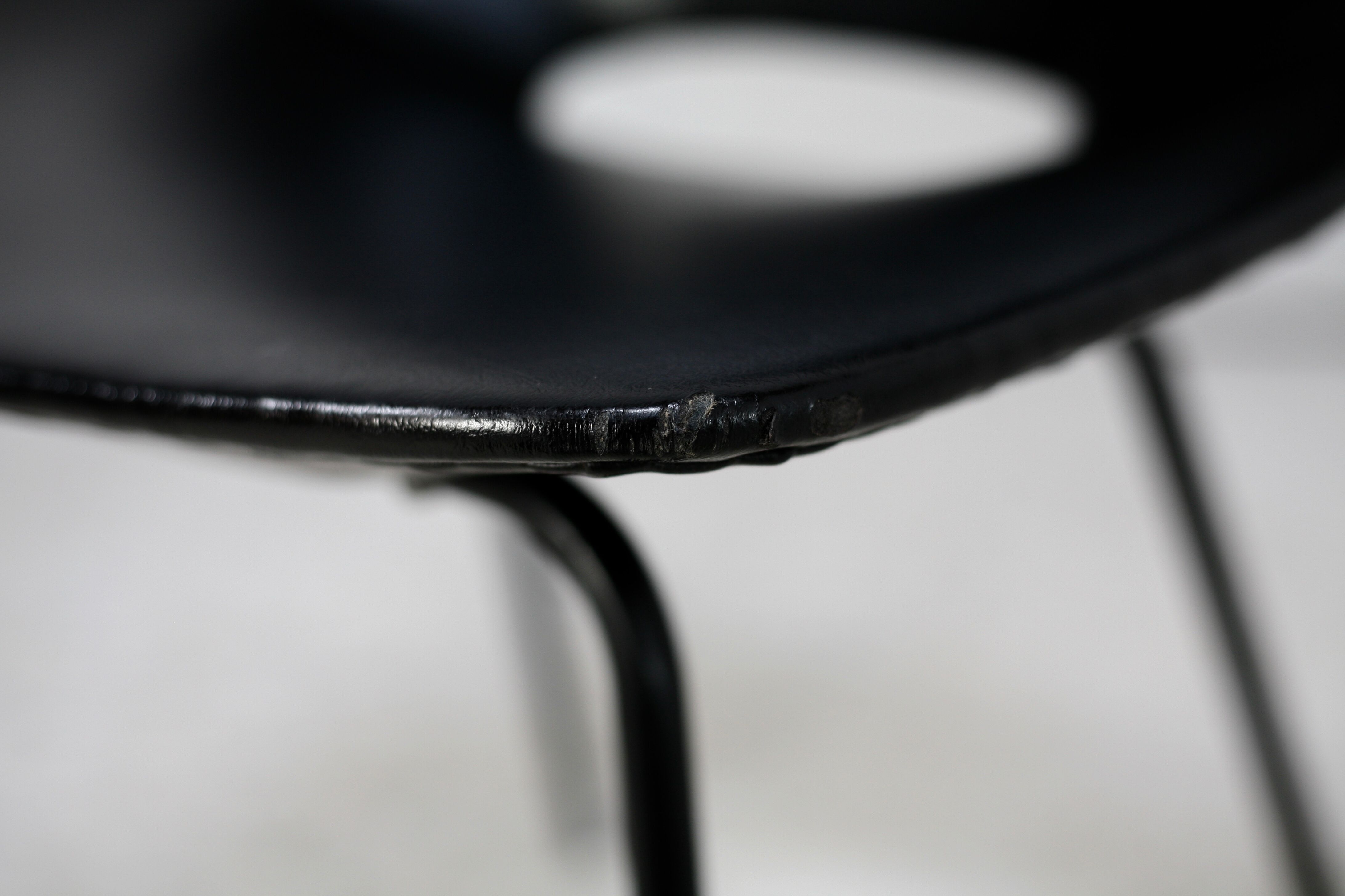 “Tonneau” chair by Pierre Guariche, Steiner edition, France, circa 1950