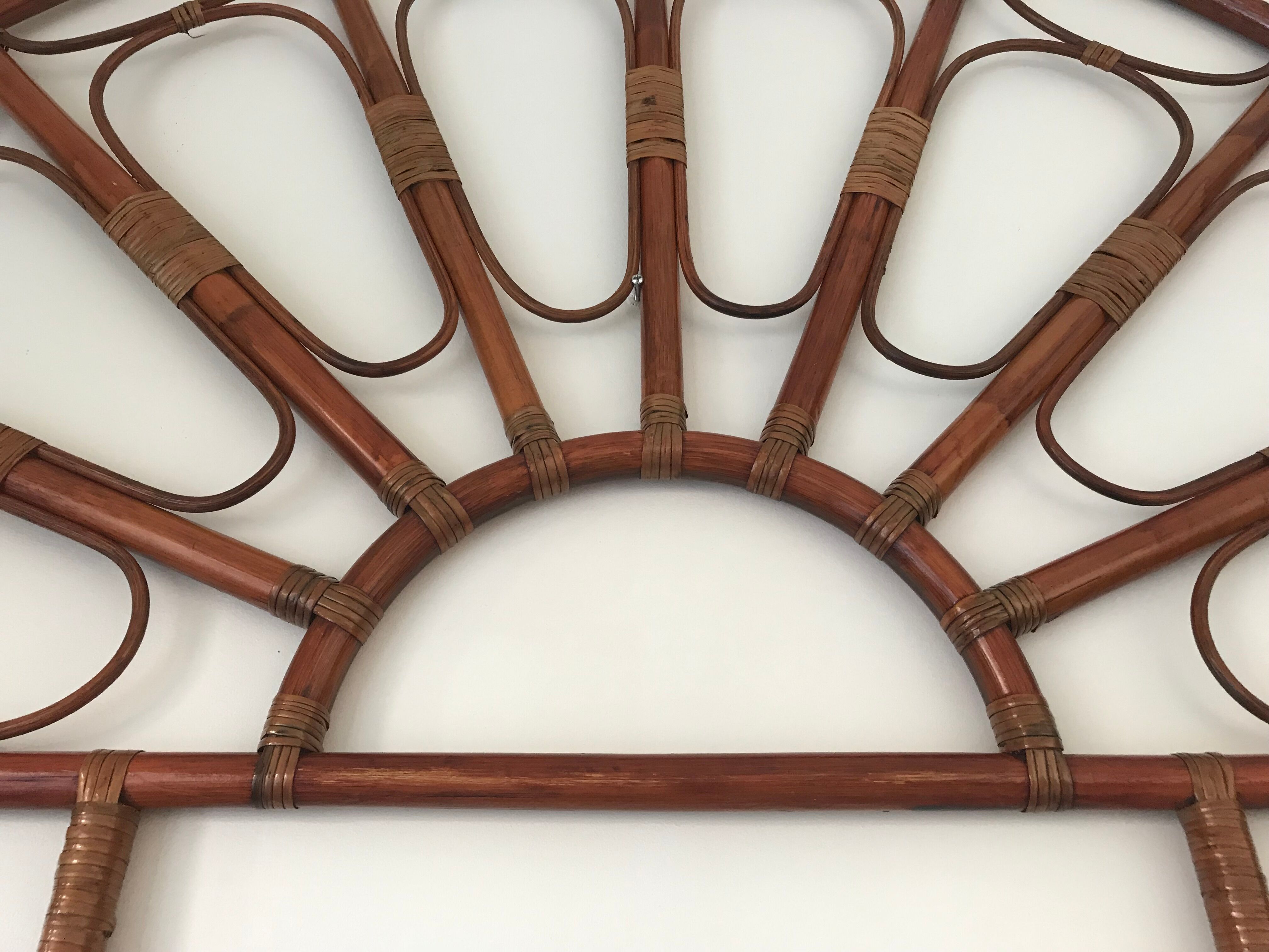 Peacock rattan headof