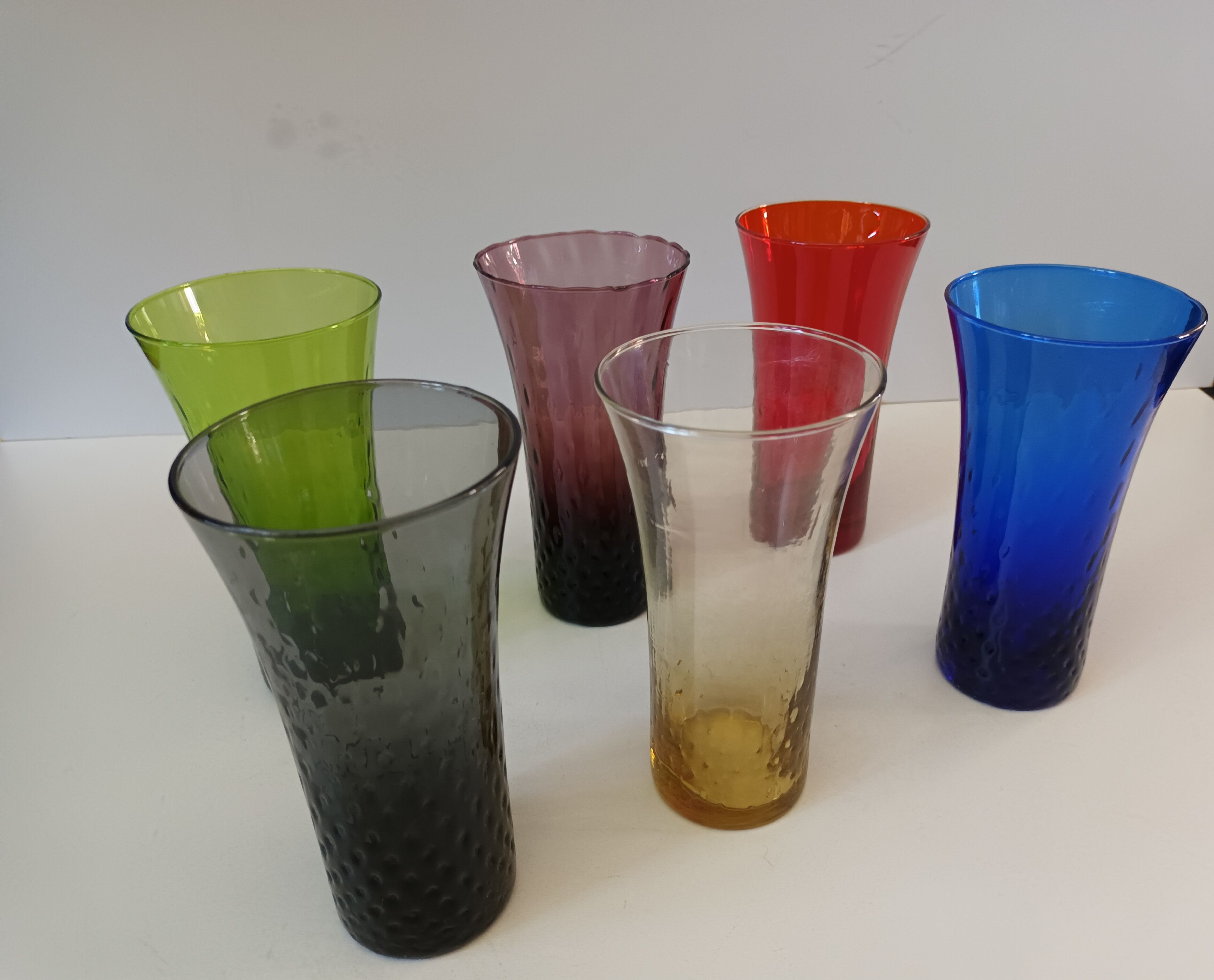 6 verres colorés