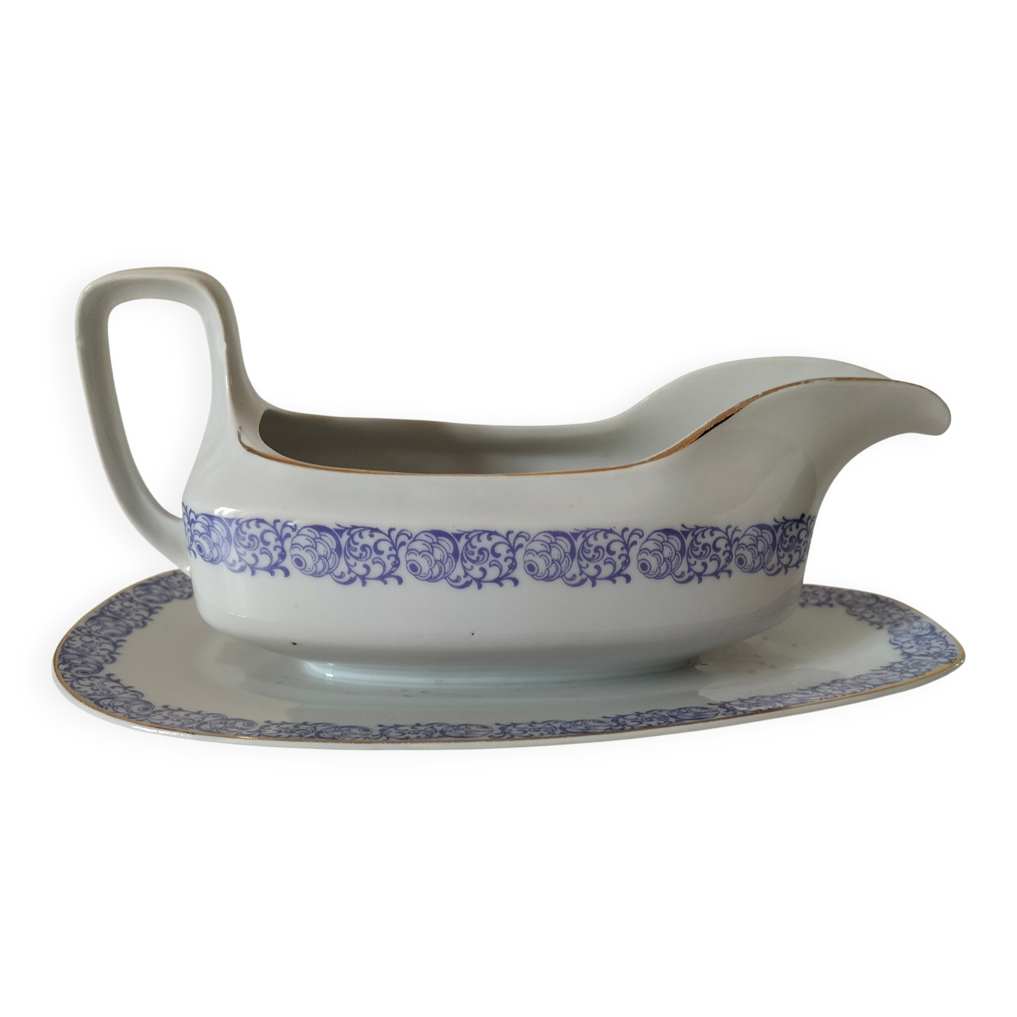 Bavaria H.J.Co porcelain sauce boat purple 1920–30