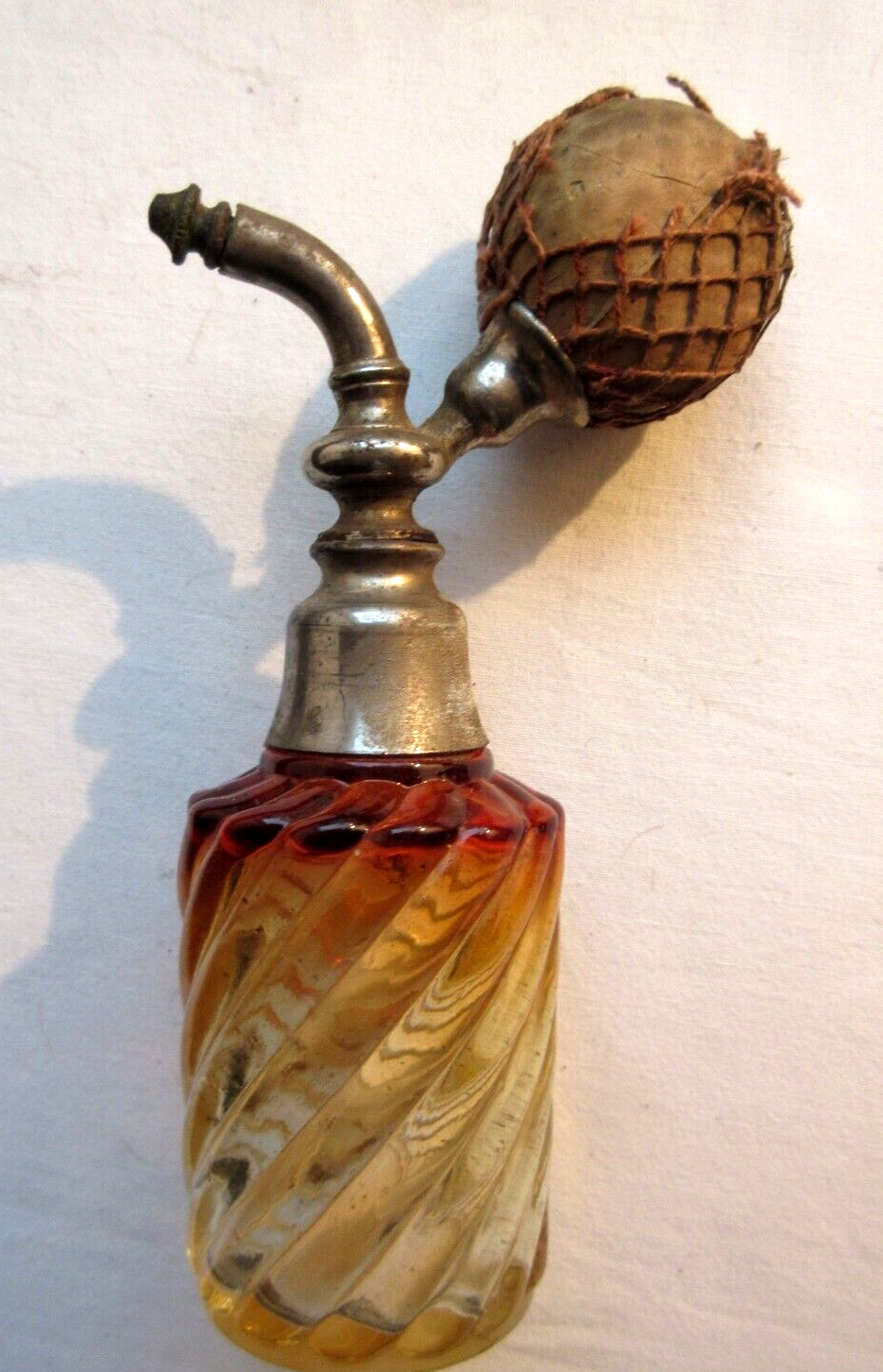 Flacon à parfum, atomiseur, cristal rouge Baccarat, vaporisateur modèle bambou torse