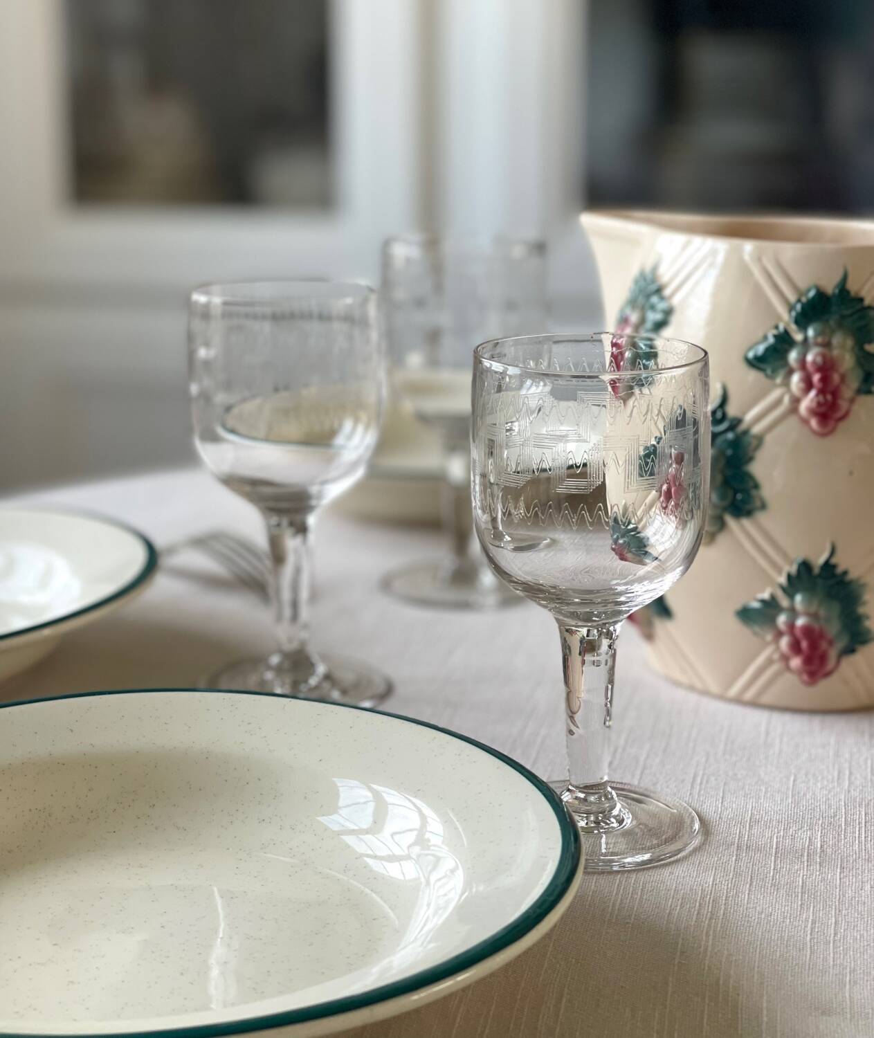 8 verres à vin sur pieds
