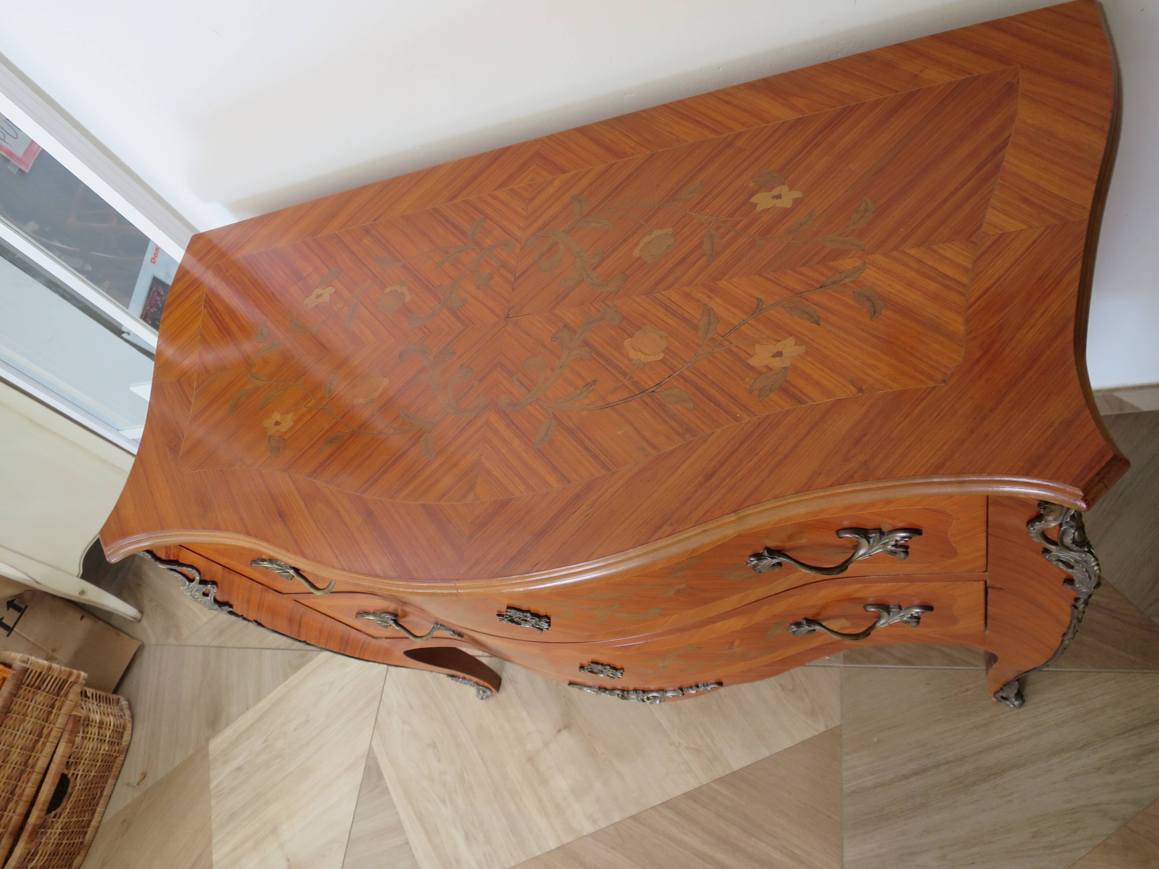 Louis XV commode - 2 drawers - floral marquetry - bronze ornament - 1950