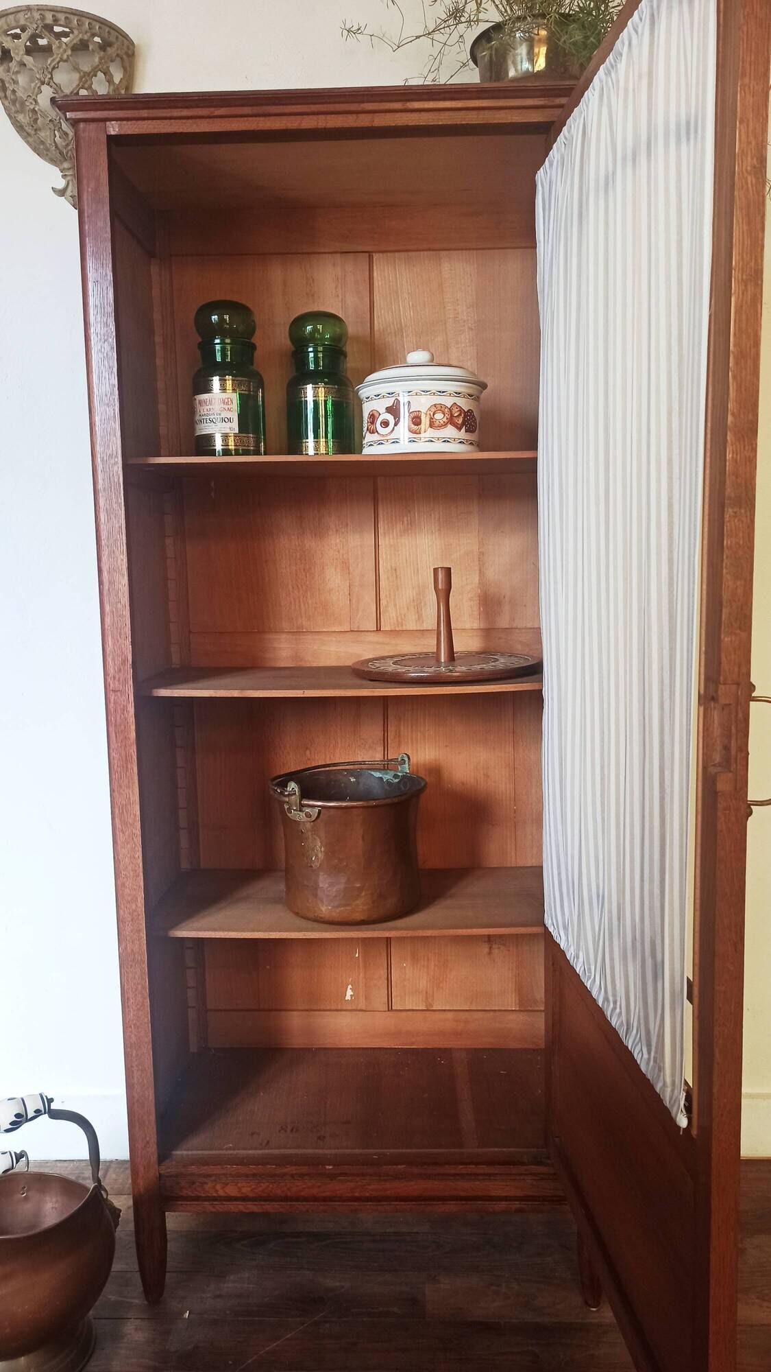 Art Deco bonnetière wardrobe in wood