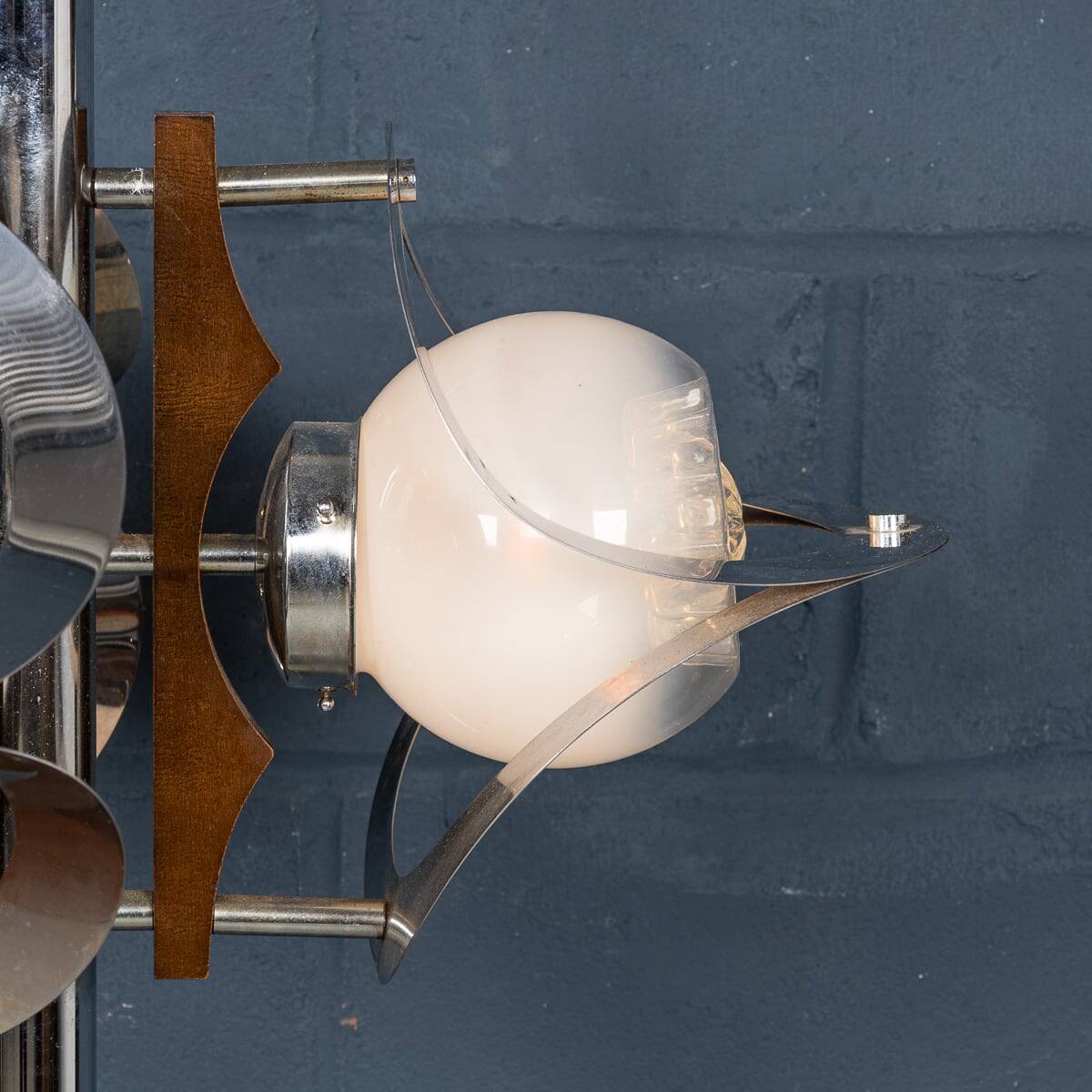 20thc italian floor lamp in the manner of gaetano sciolari, venice c.1970