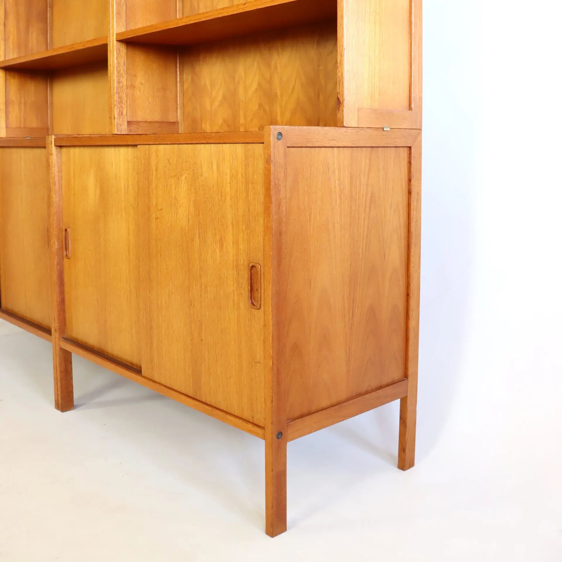 Paire de bibliothèques en teck années 60