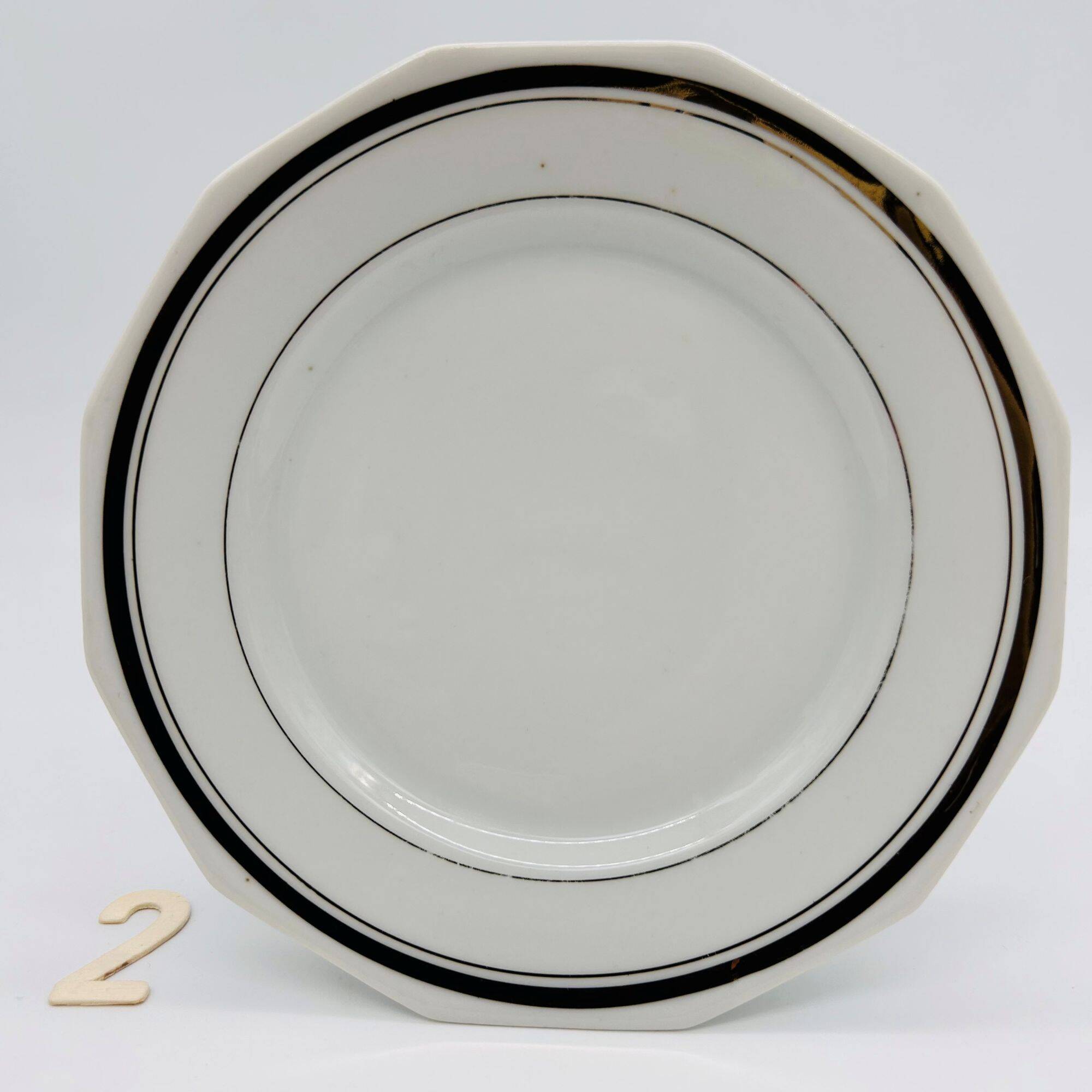 6 dessert plates and the serving dish, Philippon & Bruchet.