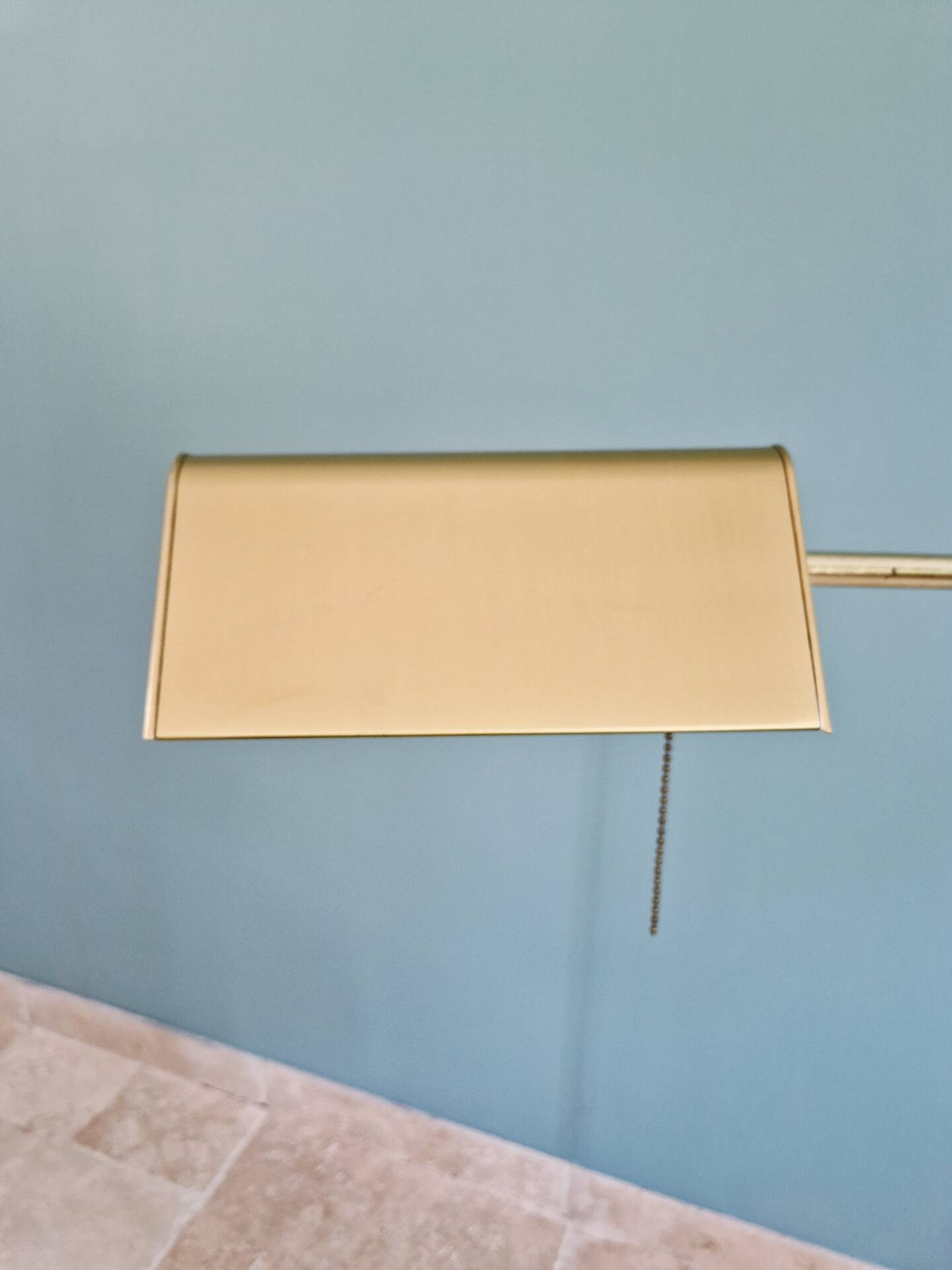Articulated brass floor lamp, Hollywood Regency style, 1970s-80s.