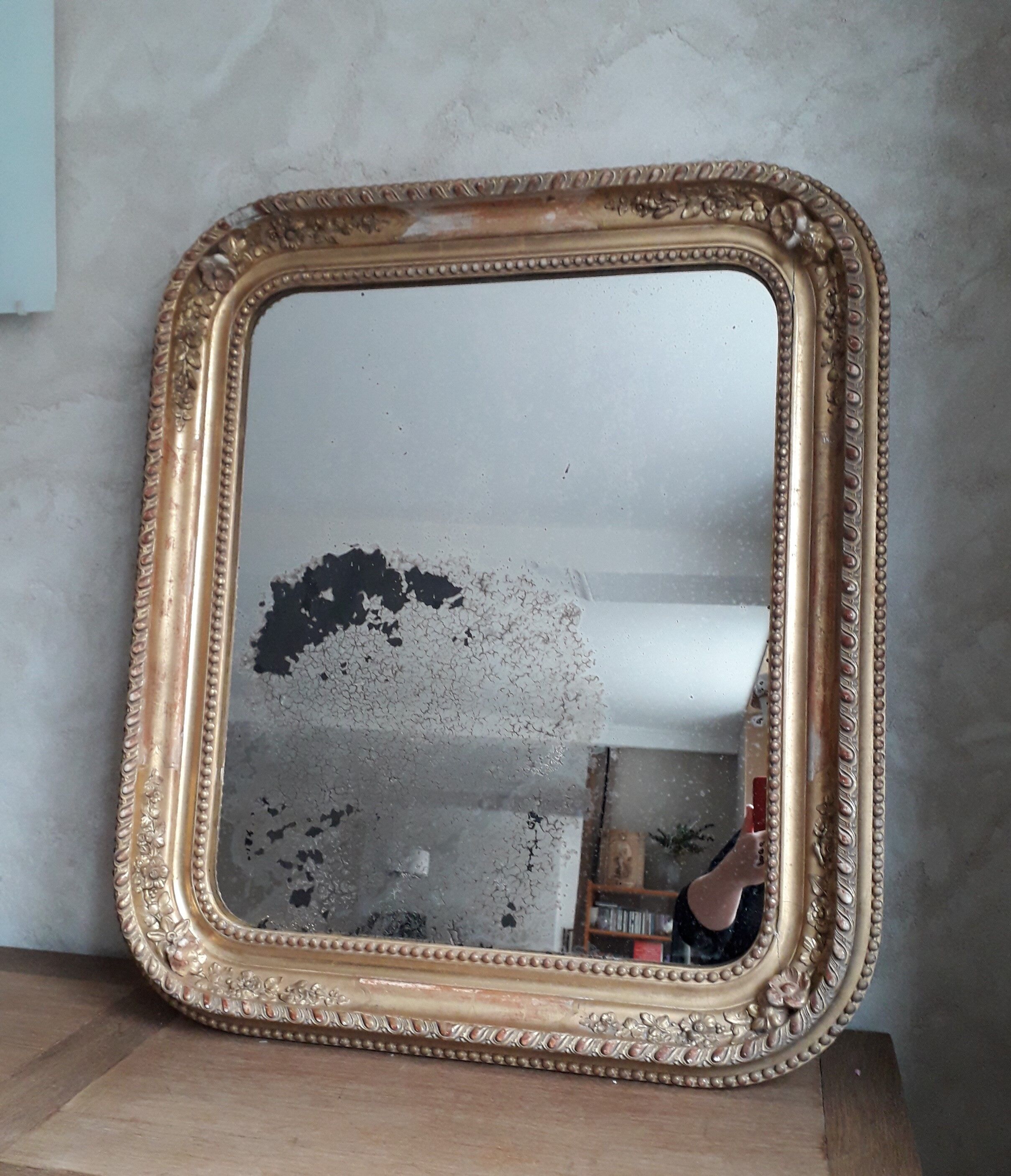 Ancient golden mirror