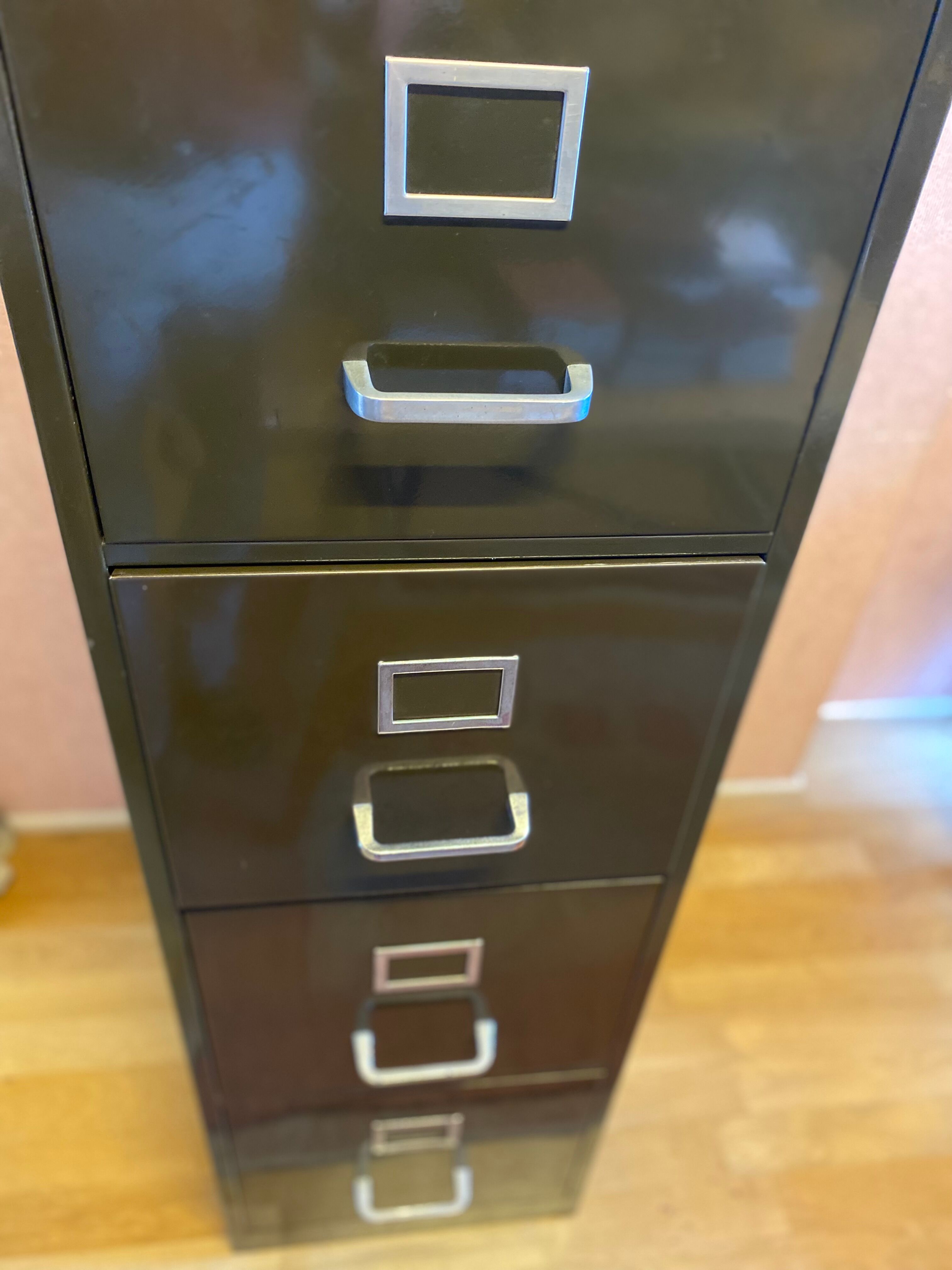 Strafor metal office binder.