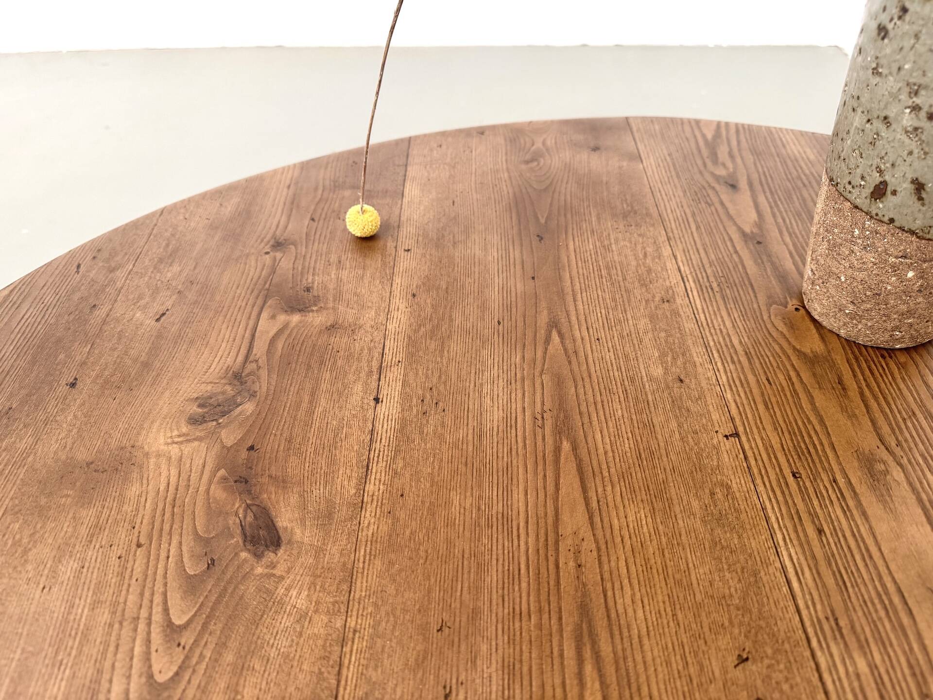 Round coffee table in solid oak, octagonal legs, France, 1950s.