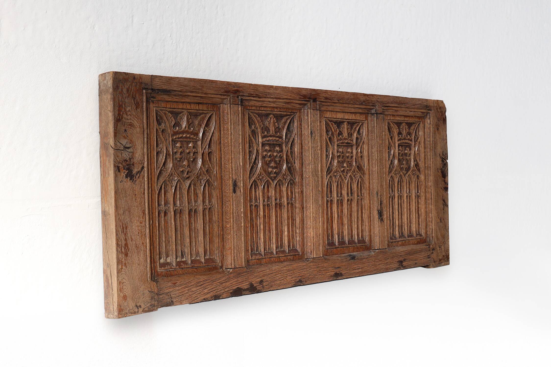 Neo-Gothic Flemish hand carved panel in solid oak, ca. 1850
