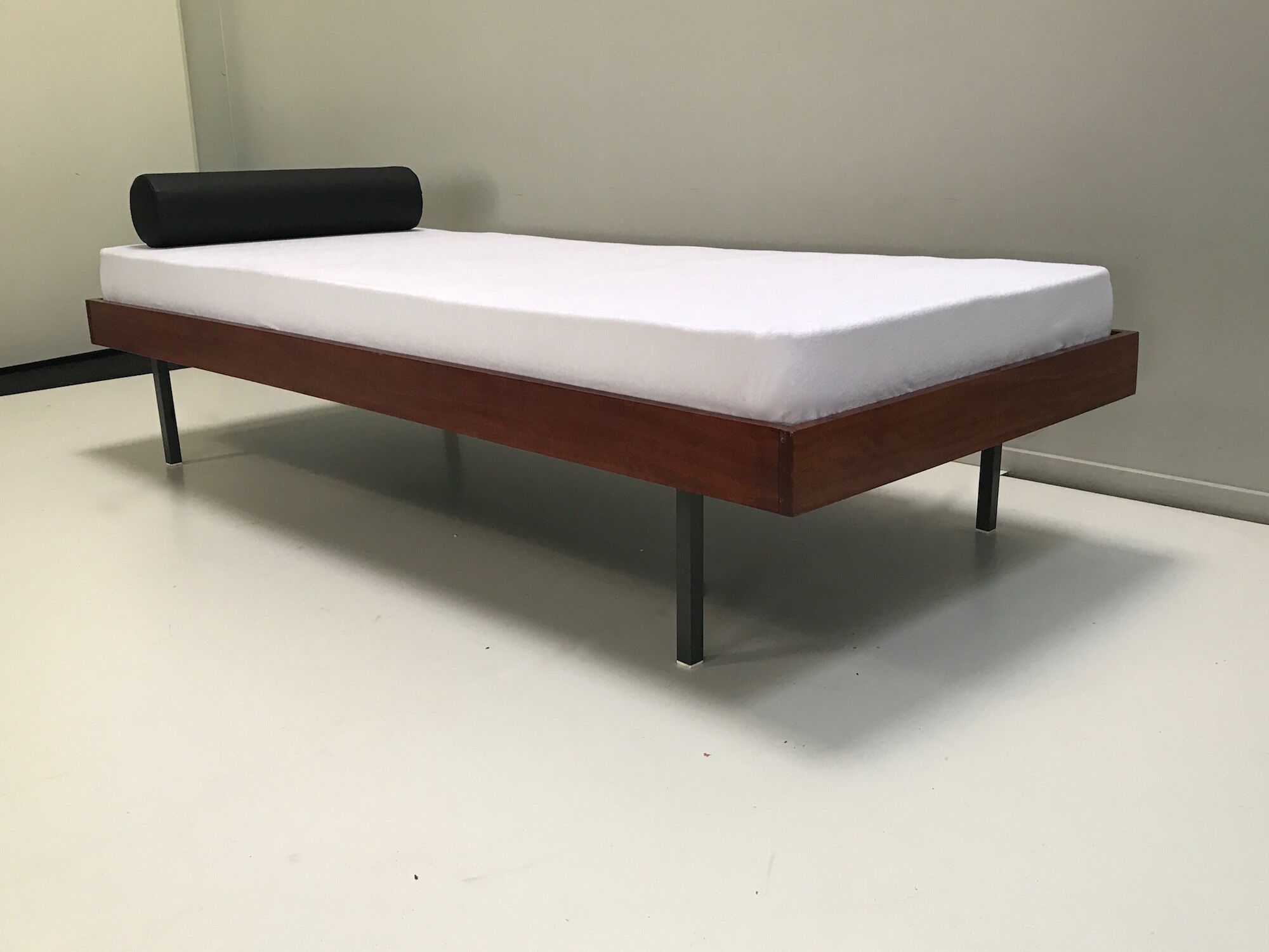 Achilles teak daybed by Rawi Winschoten Netherlands 1950