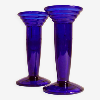 Set of 2 candlesticks or soliflores in molded glass