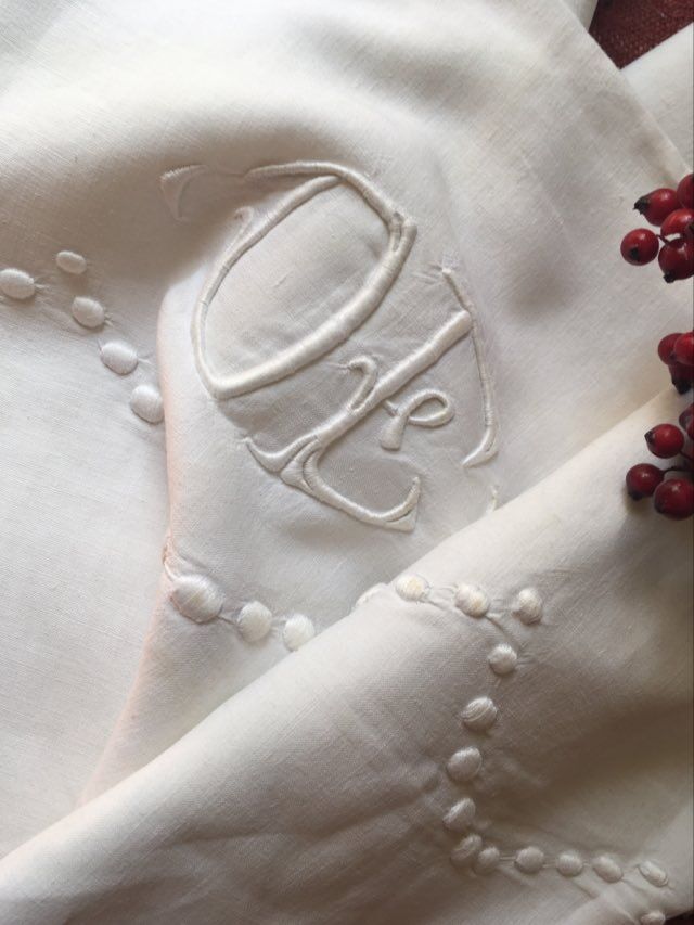 Drap fil de lin ancien avec monogramme OB