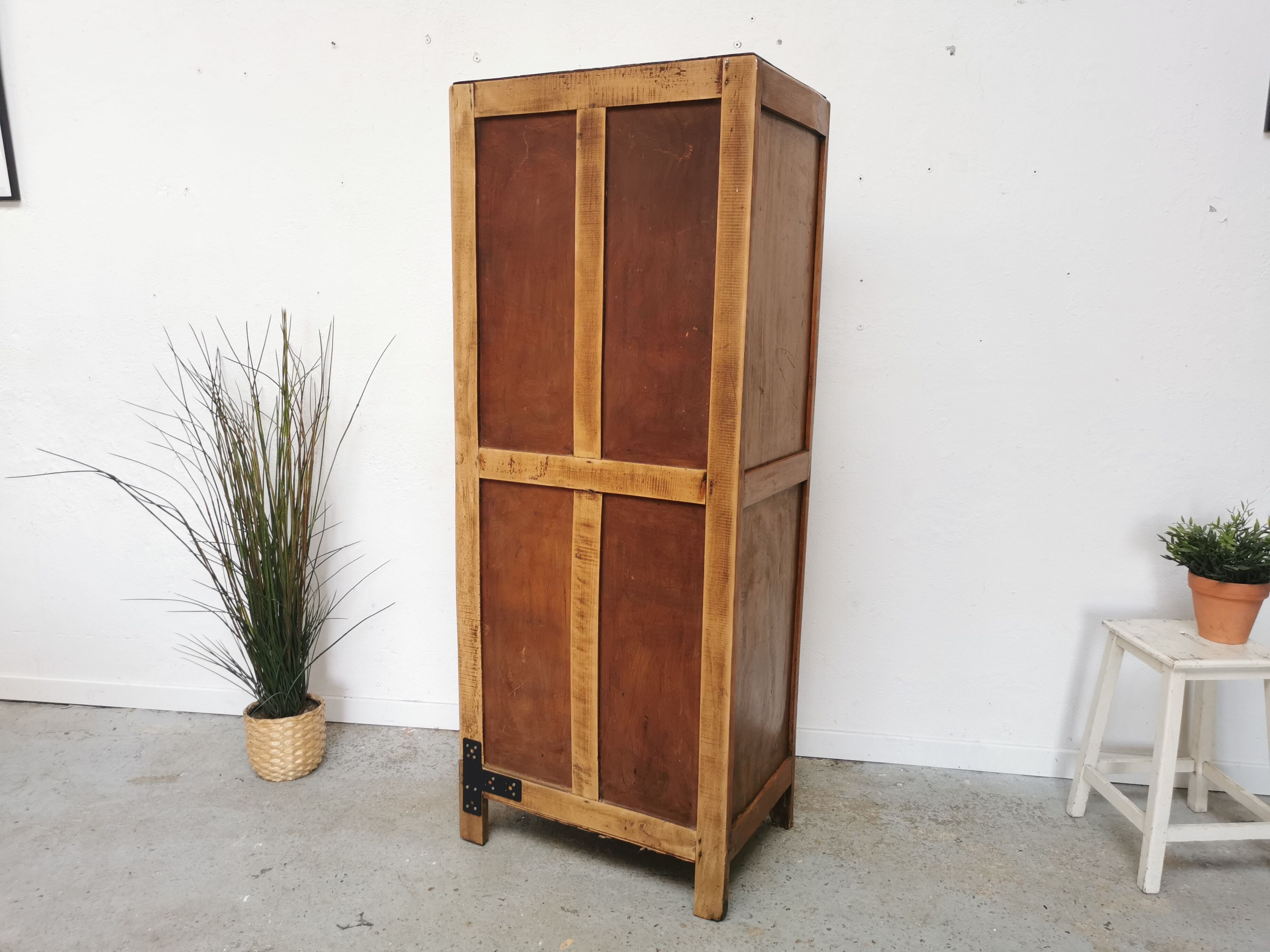 Armoire parisienne vitrée