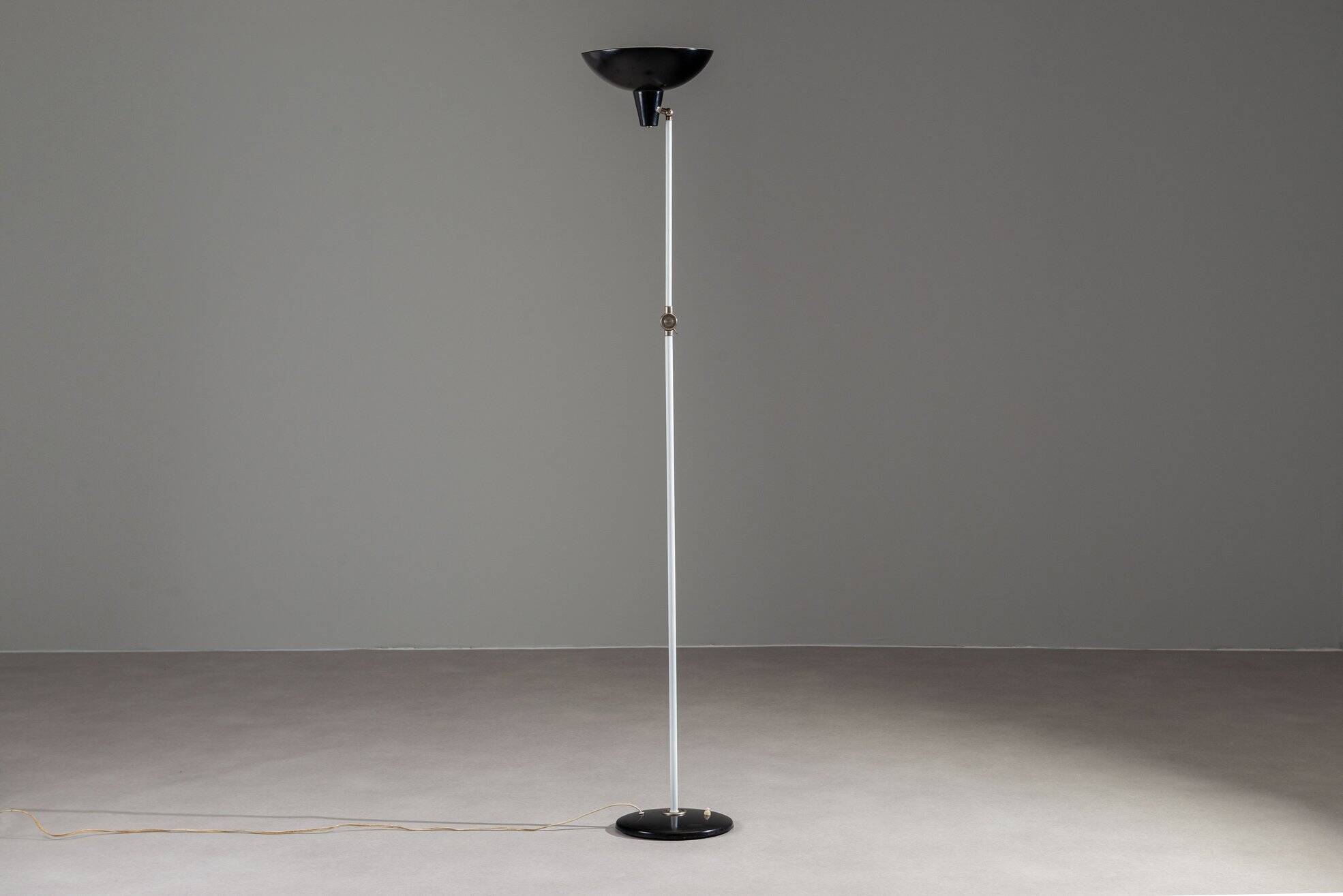 Lampadaire JJM Hoogervorst noir Anvia Almelo Pays-Bas 1950