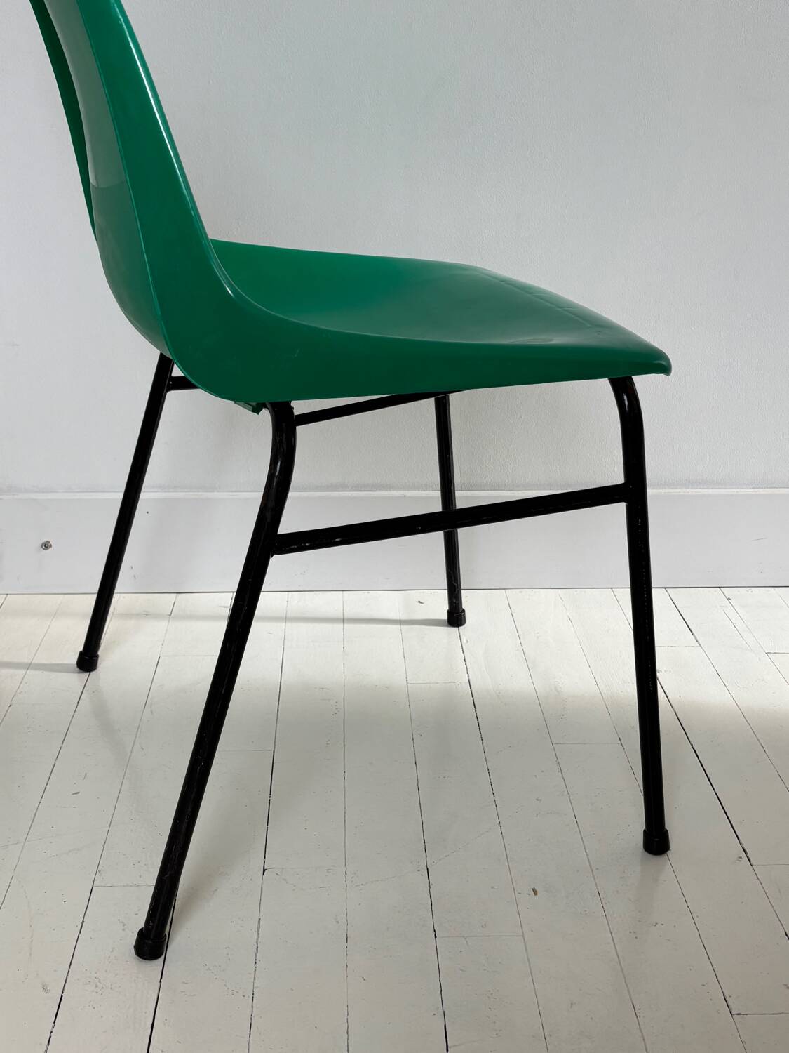 Monocoque chair Sitting