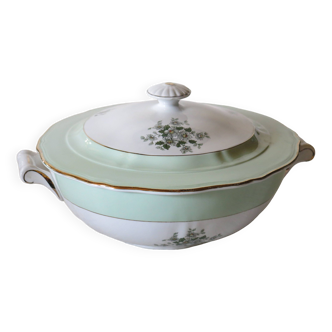 Very pretty tureen from l'Amandinoise St Tropez model in very good condition