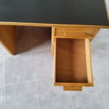 Expandable child desktop