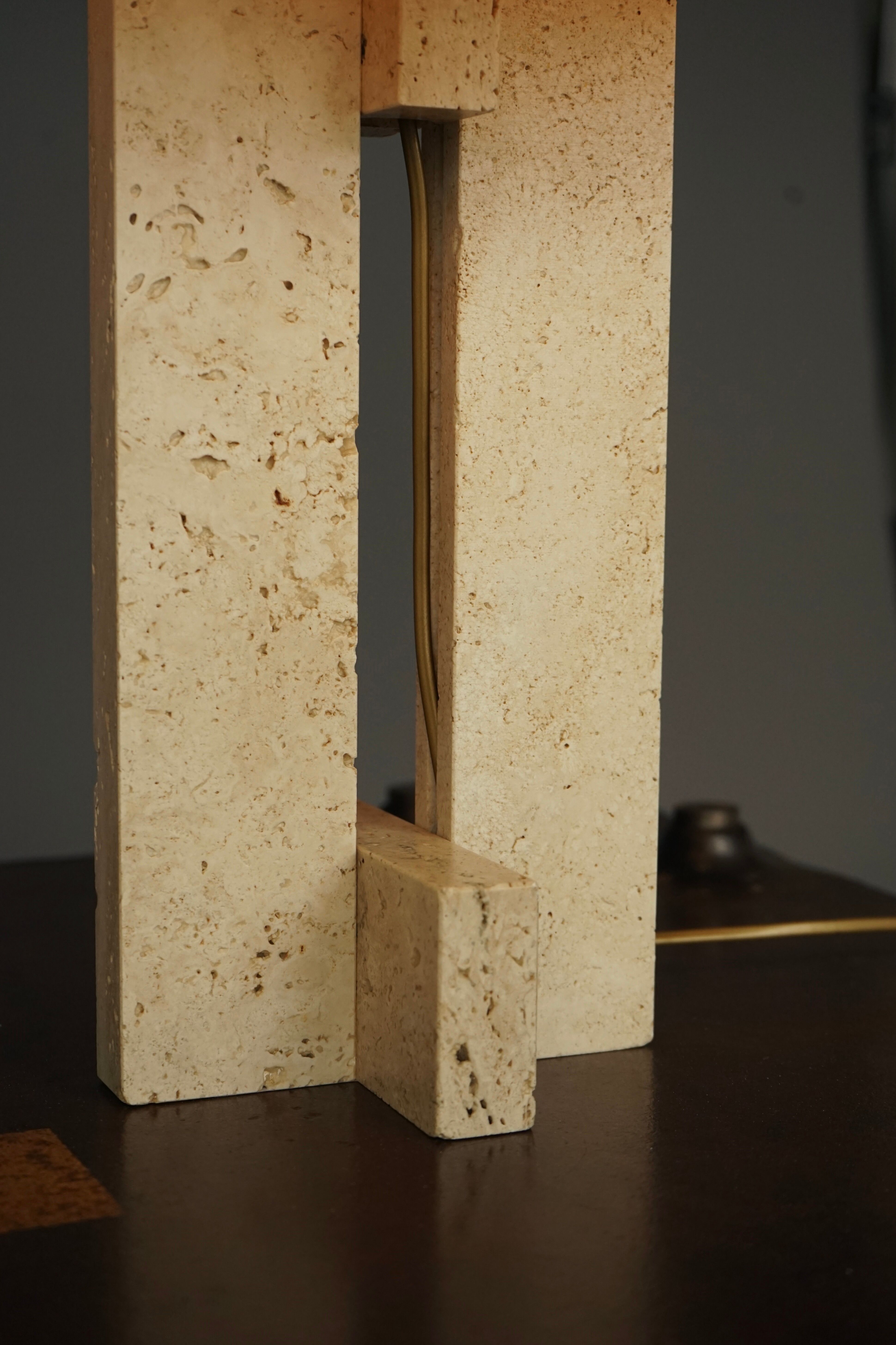 Mid-century table lamp in travertine, Italy, 1970s