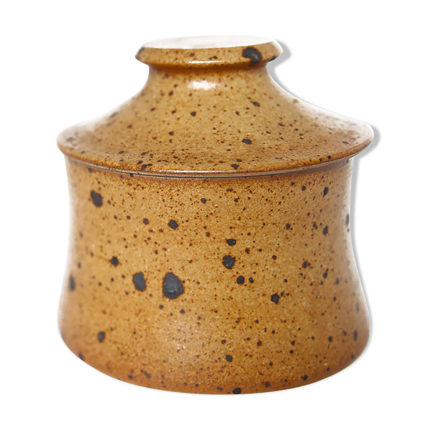 Handmade and rustic water butter in pyrity sandstone