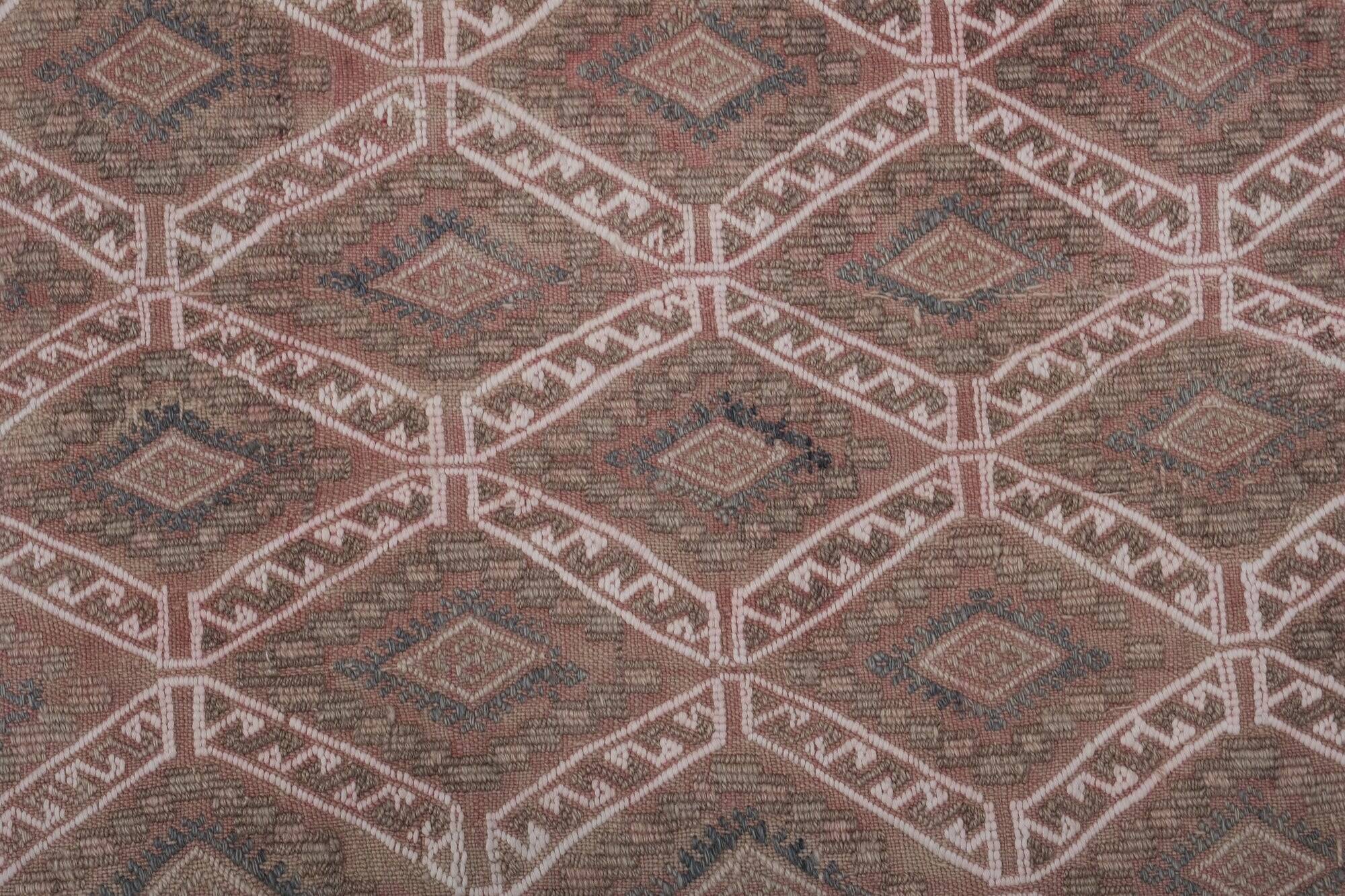 Vintage Turkish kilim, handwoven, 167x238 cm.