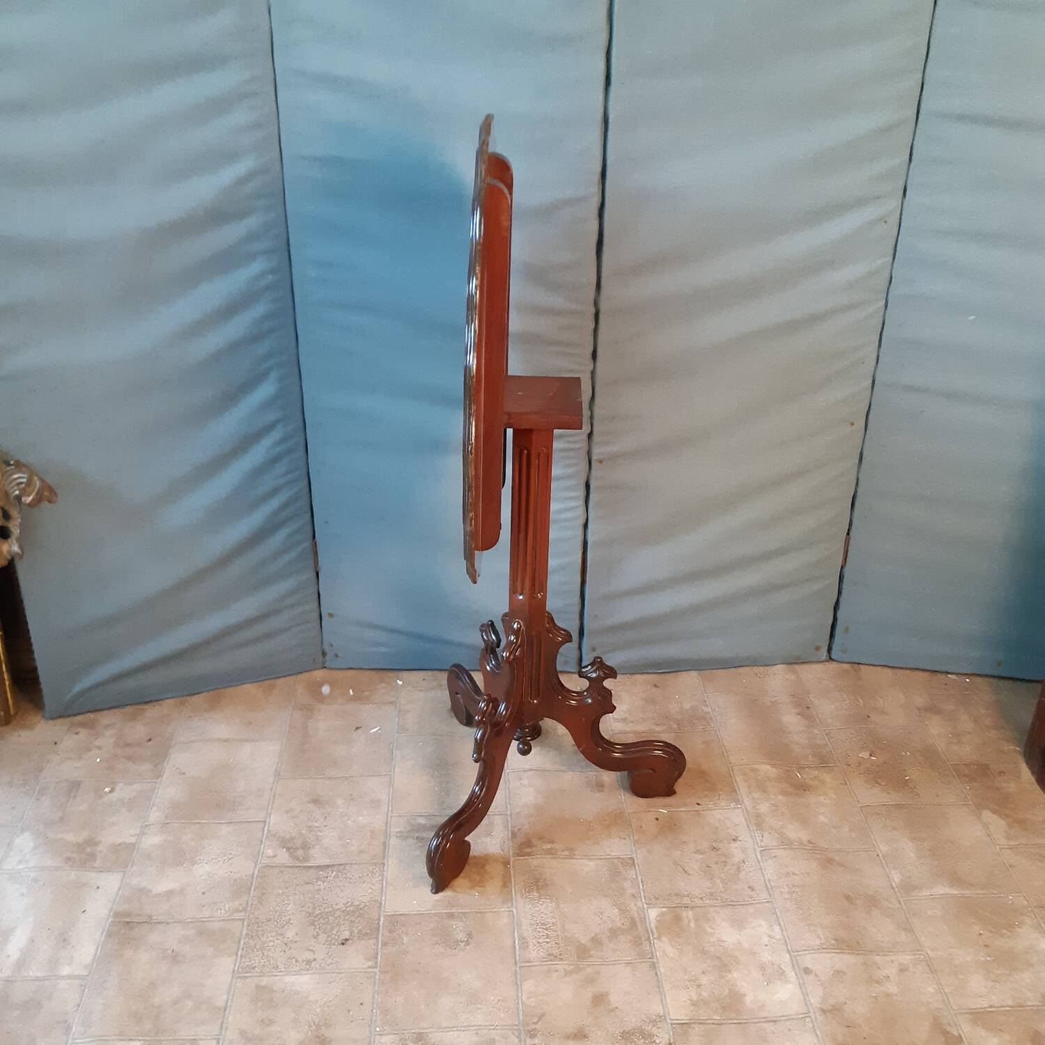 Mahogany pedestal table