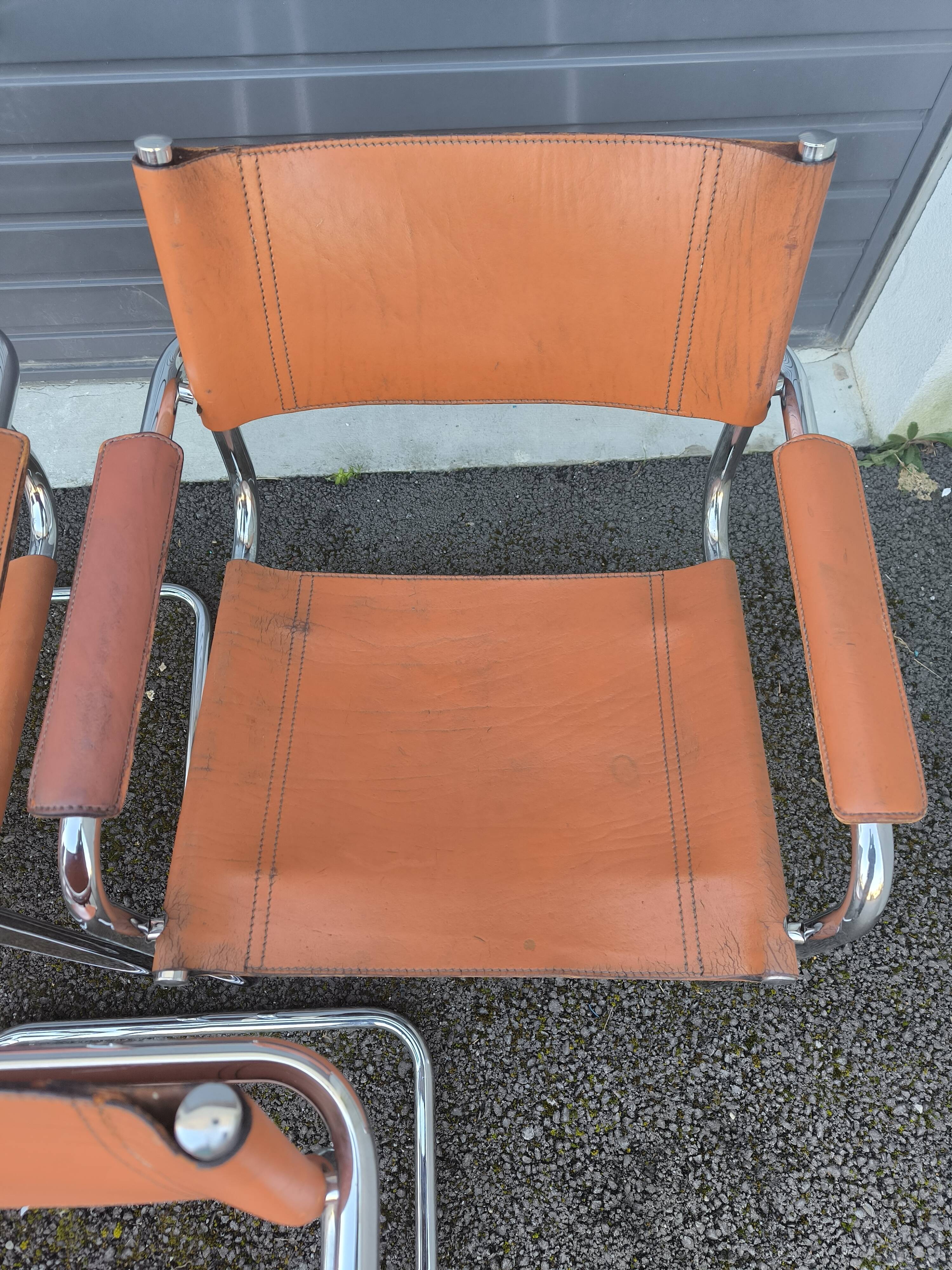 Cantilever chairs in the style of Matteo Grassi