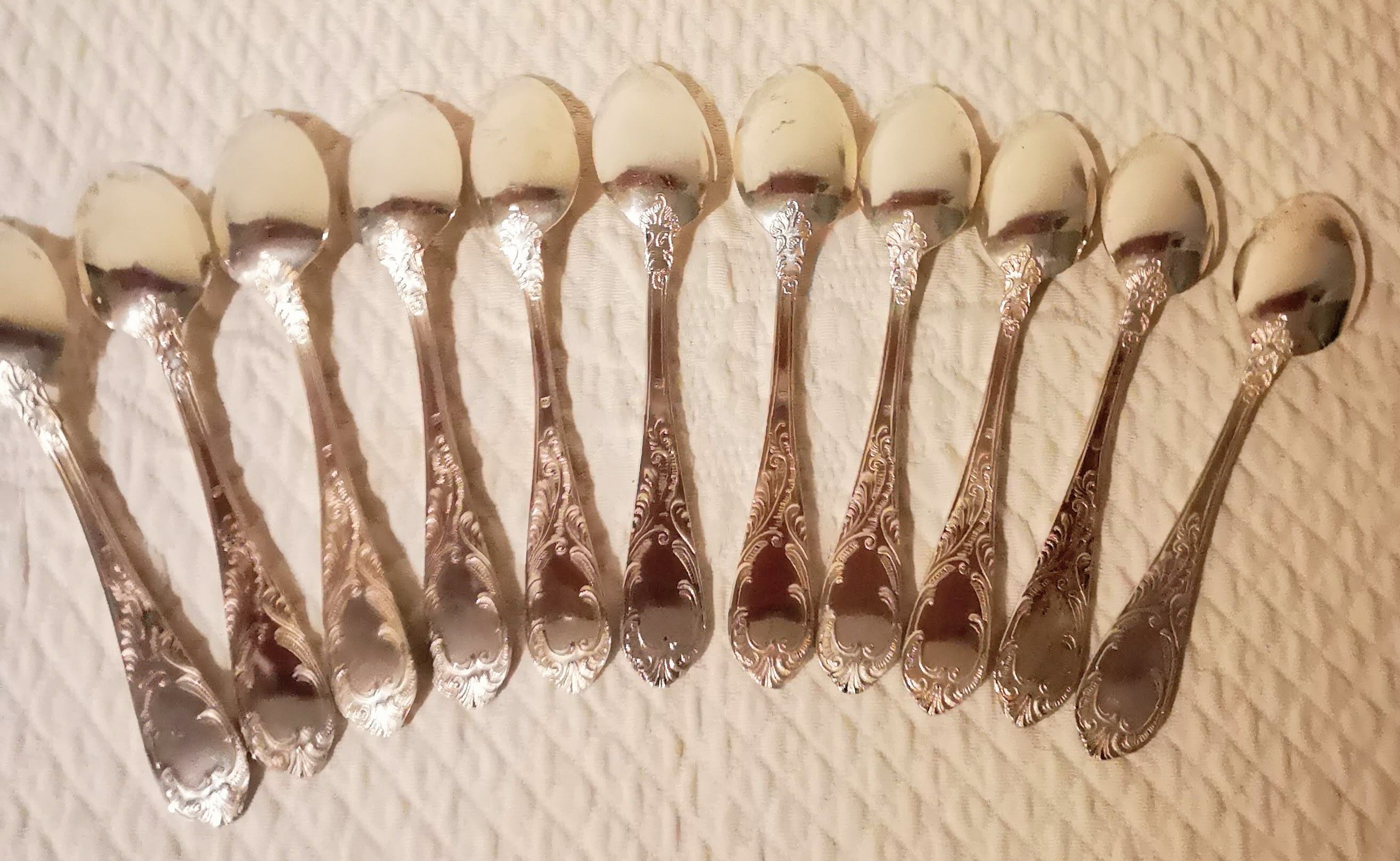 Set 11 dessert spoons in silver metal