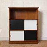 Shelf / display case