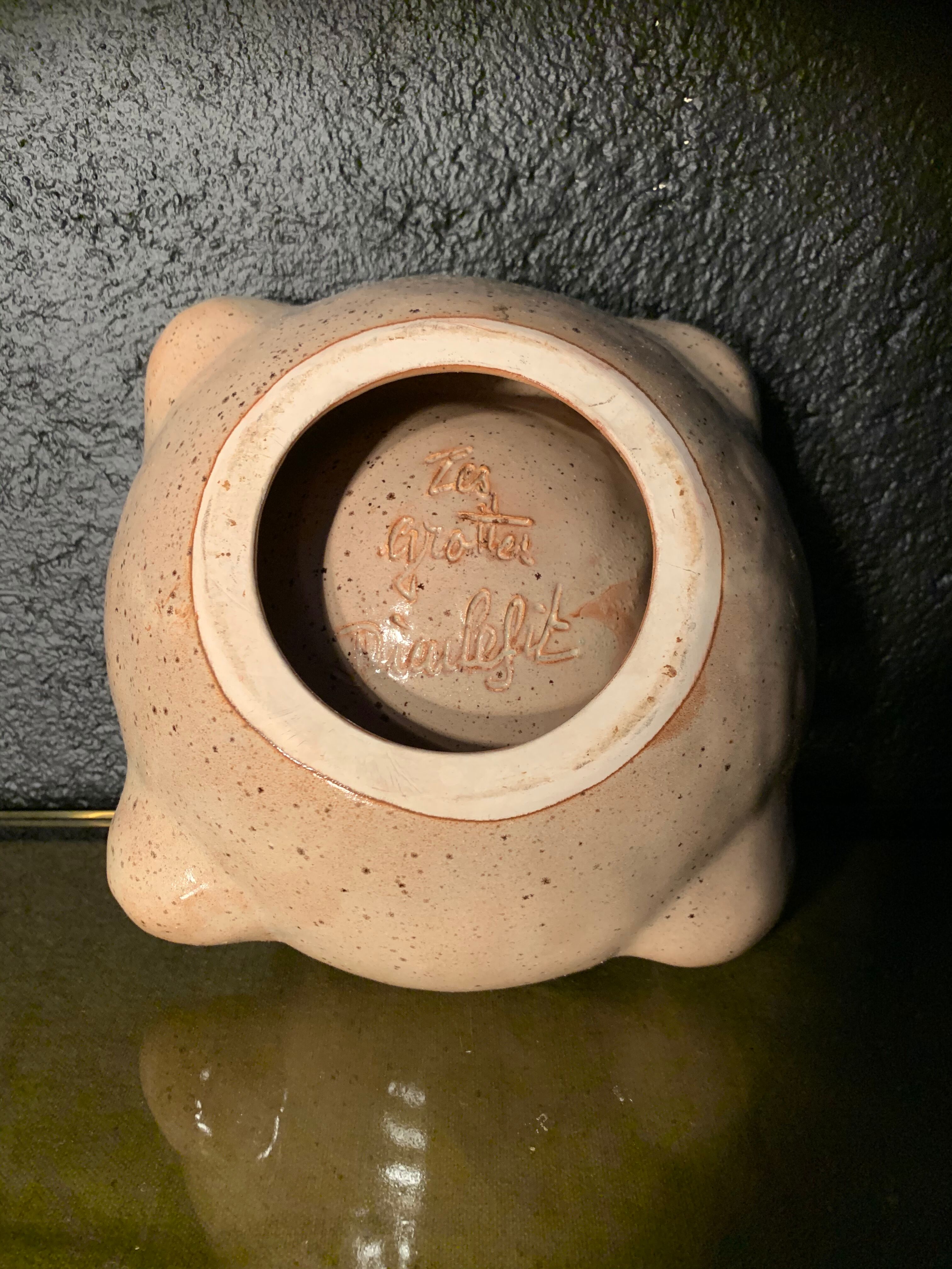 The caves, Dieulefit, empty cut ceramic pocket