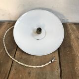 Suspension in green enamelled sheet metal