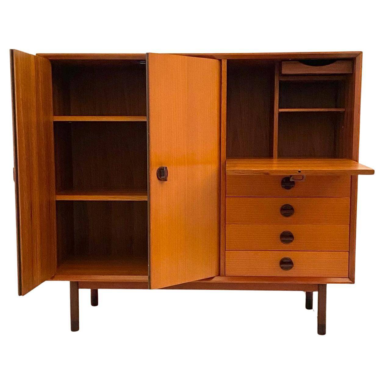 Midcentury Modern, Beech wood cabinet,  FARAM, Italy 1960 's