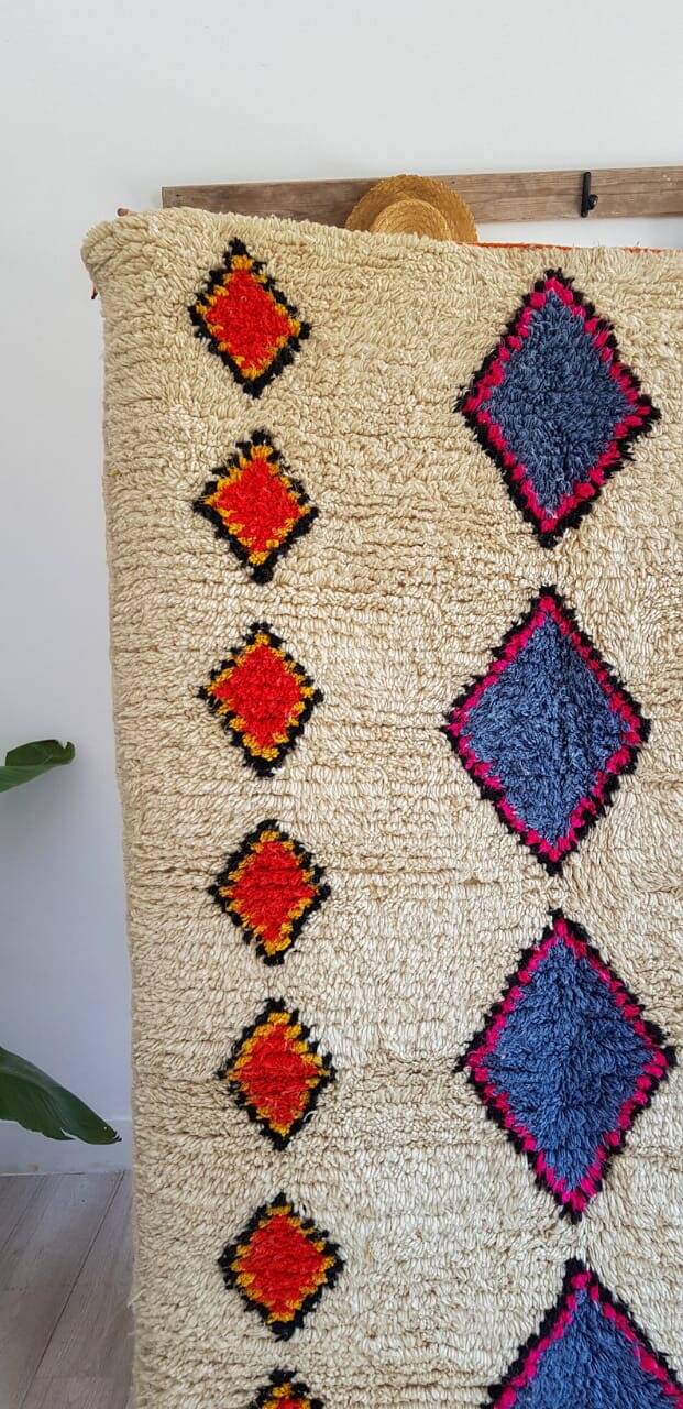 Handmade pure wool rug, size 160 x 240 cm