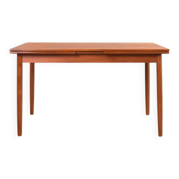 Mid-Century Danish Teak Extendable Dining Table, 1960s.
