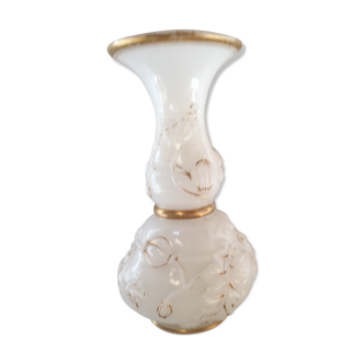 Vase opaline