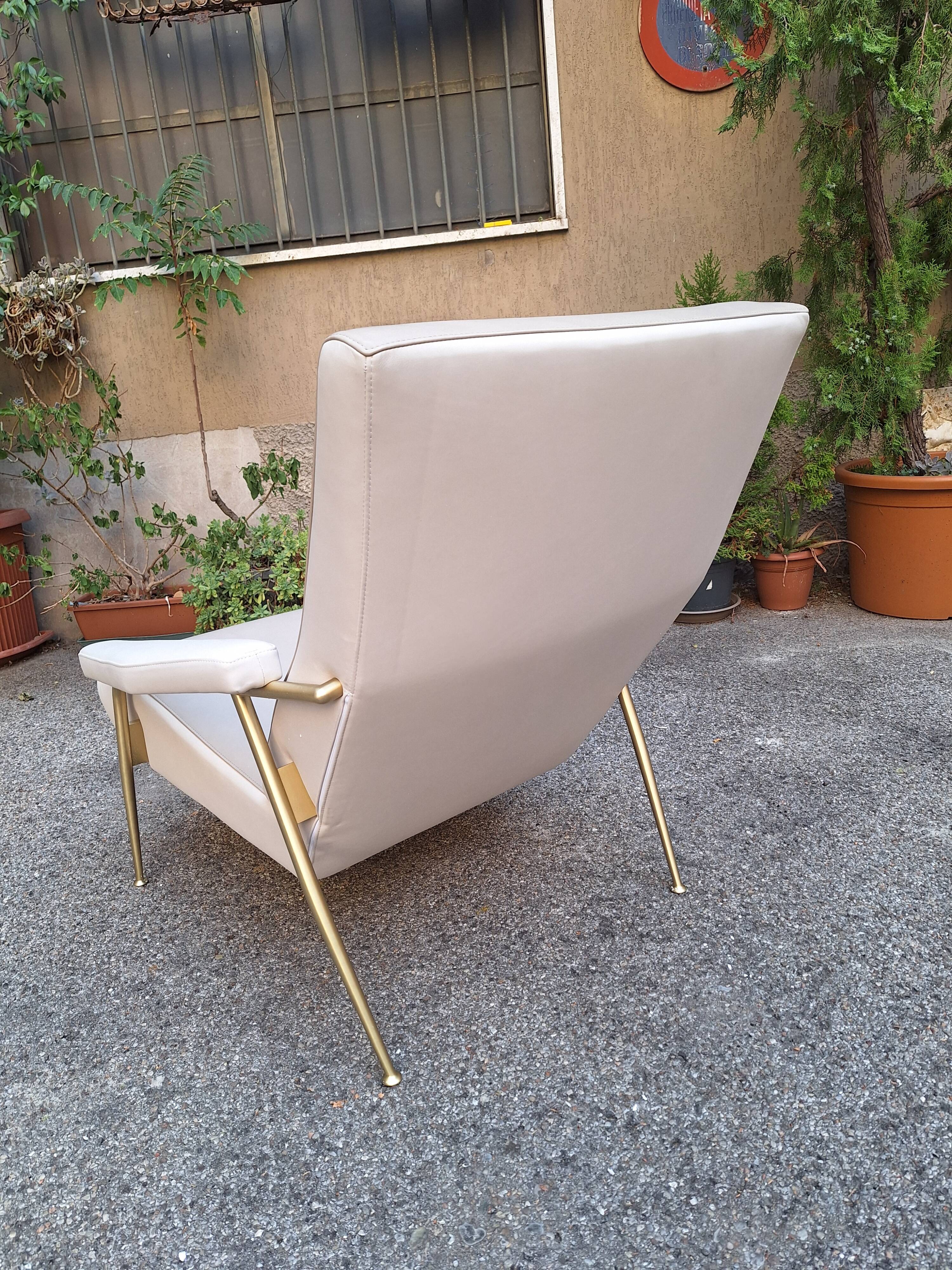 poltrona D.153.1 deza distex en cuir gio ponti pour molteni